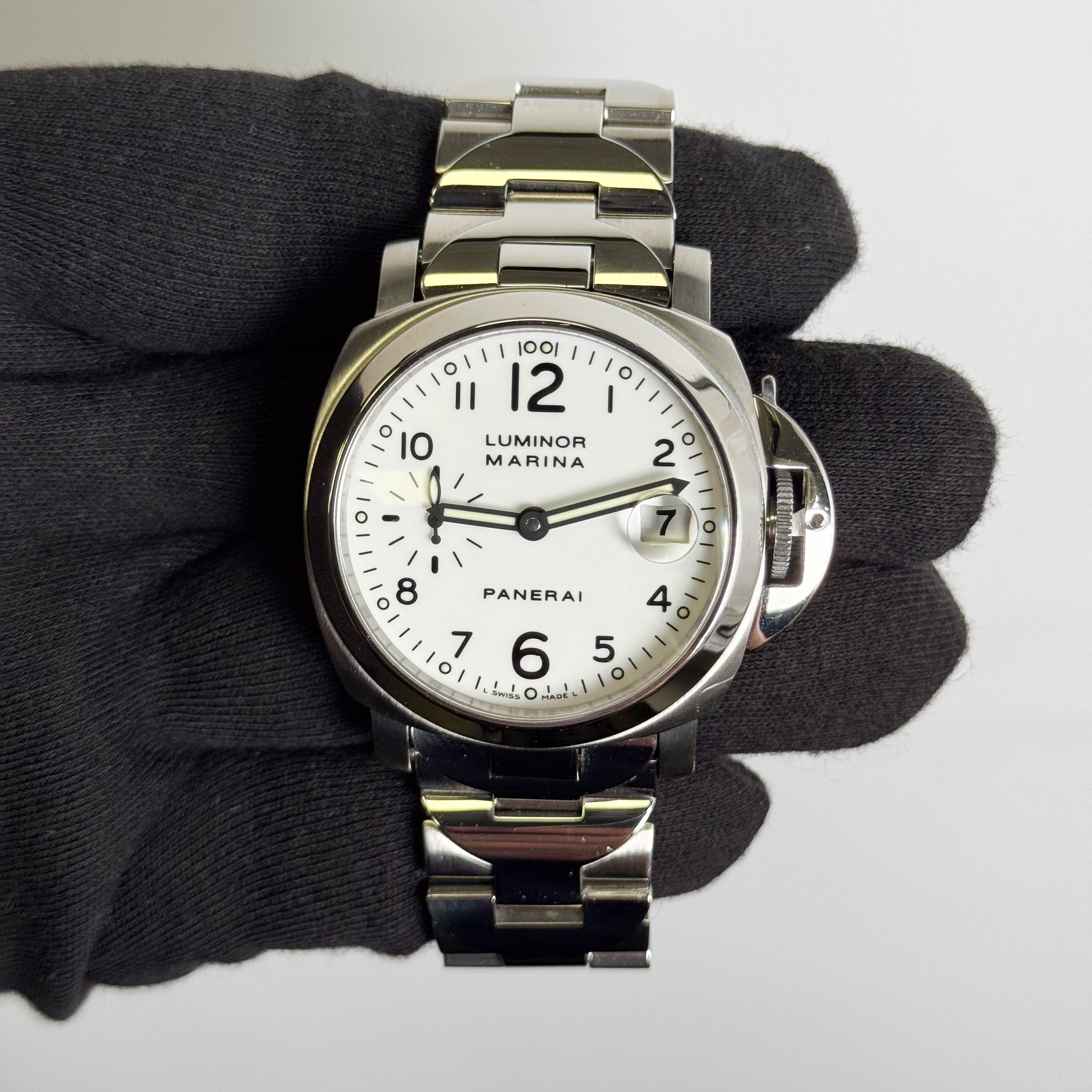 Panerai Luminor 40mm White Dial Watch Ref# PAM0051