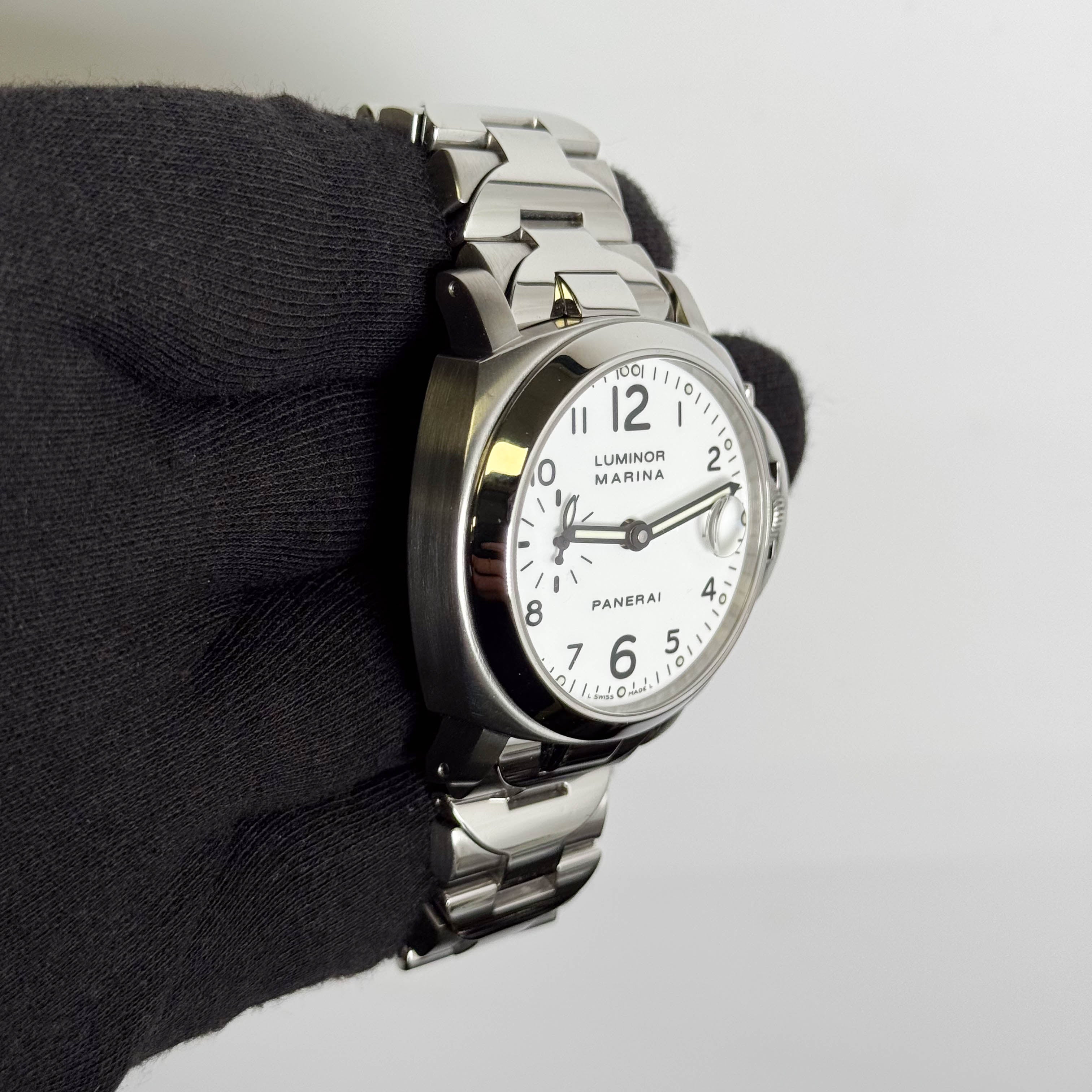 Panerai Luminor 40mm White Dial Watch Ref# PAM0051