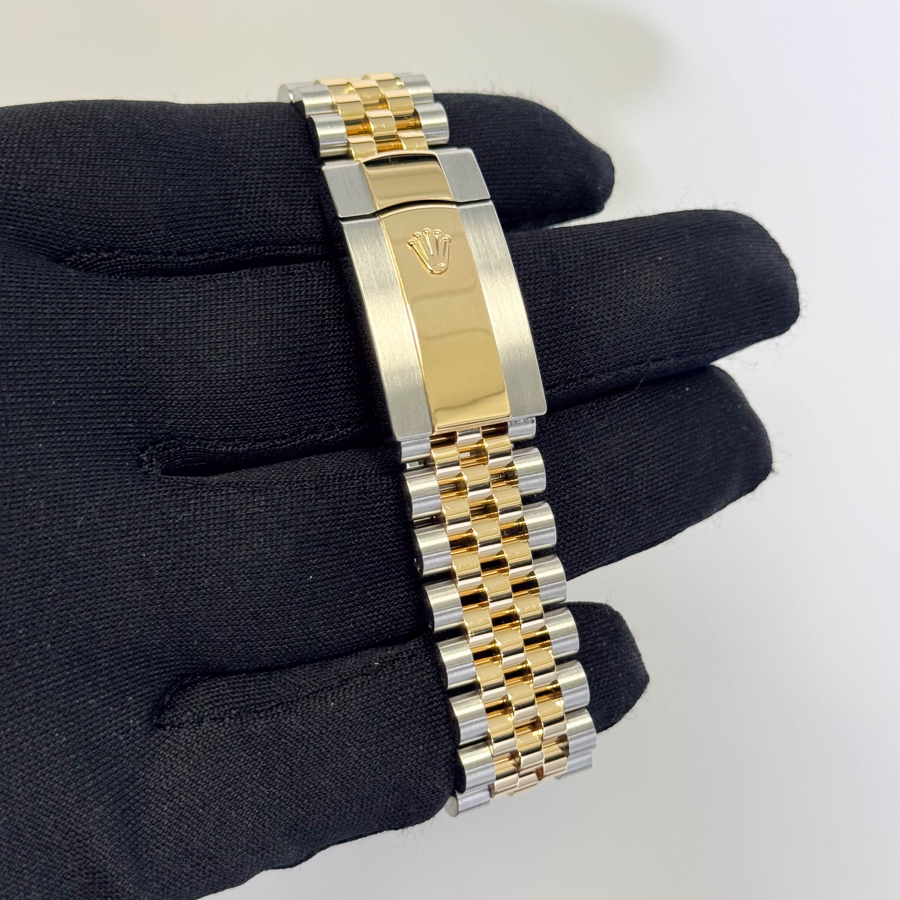 Rolex Datejust 41mm Champagne Dial Watch Ref# 126333 - Happy Jewelers Fine Jewelry Lifetime Warranty