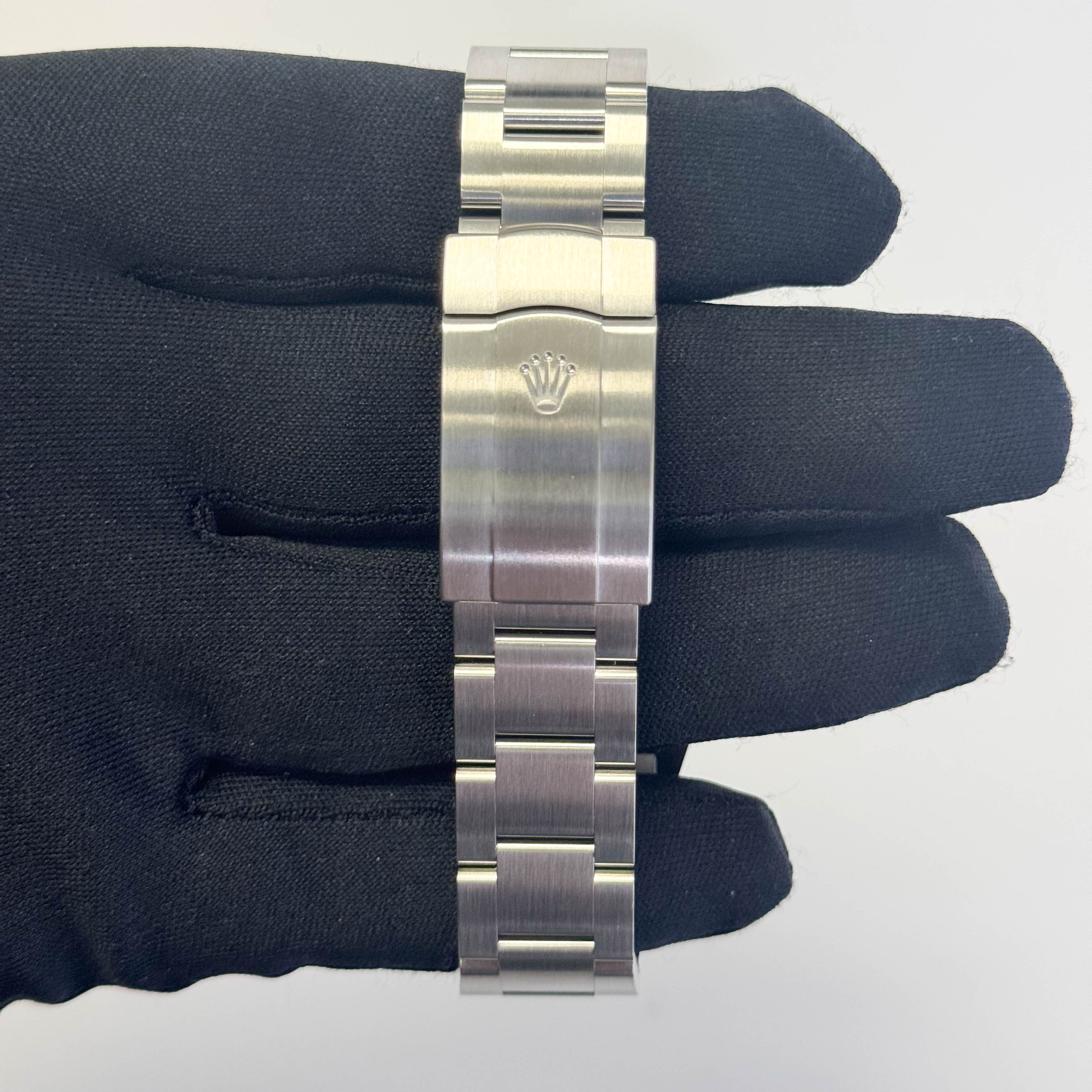 Rolex Oyster Perpetual 41mm Green Dial Watch Ref# 134300 - Happy Jewelers Fine Jewelry Lifetime Warranty