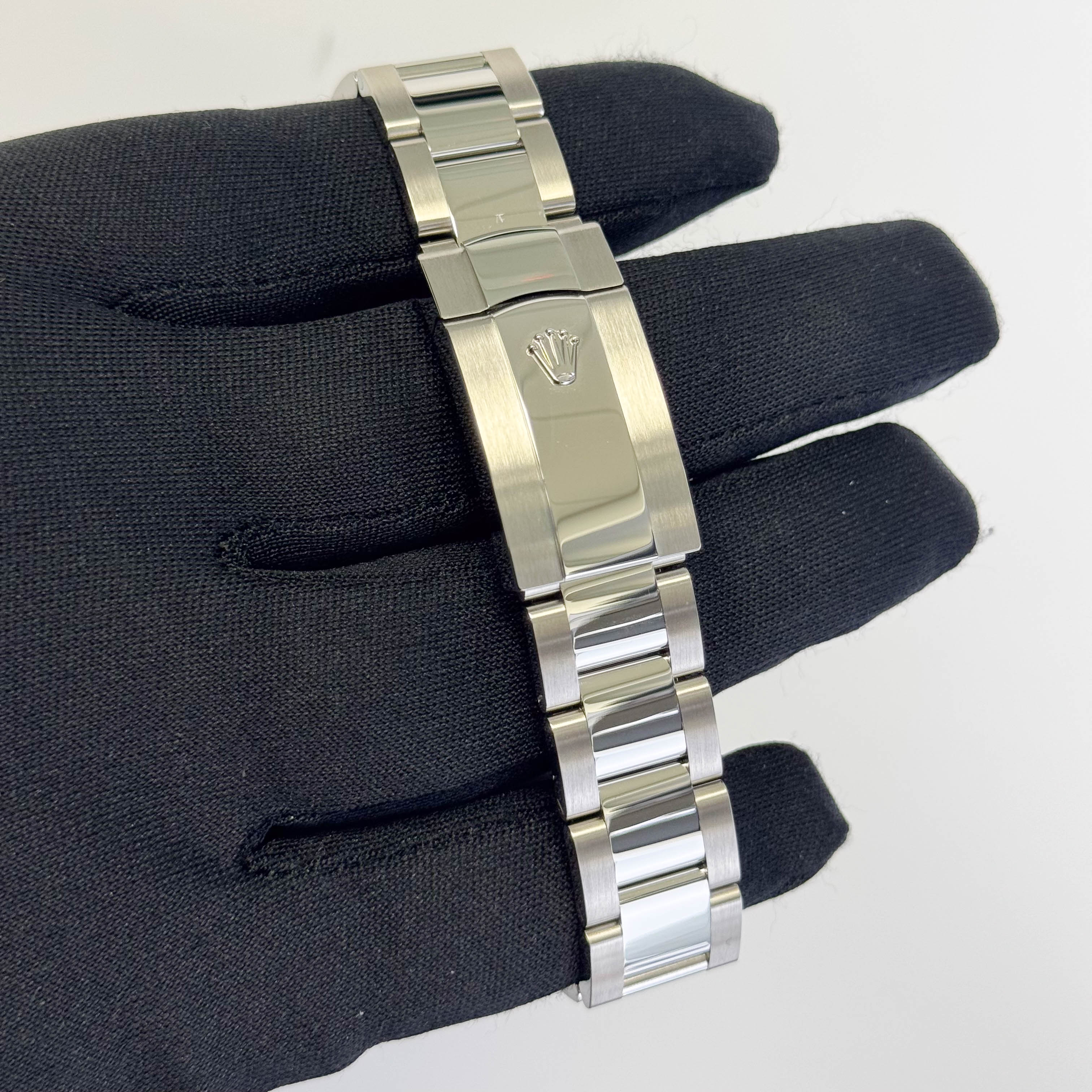 Rolex Datejust 41mm Black Dial Watch Ref# 126300 - Happy Jewelers Fine Jewelry Lifetime Warranty