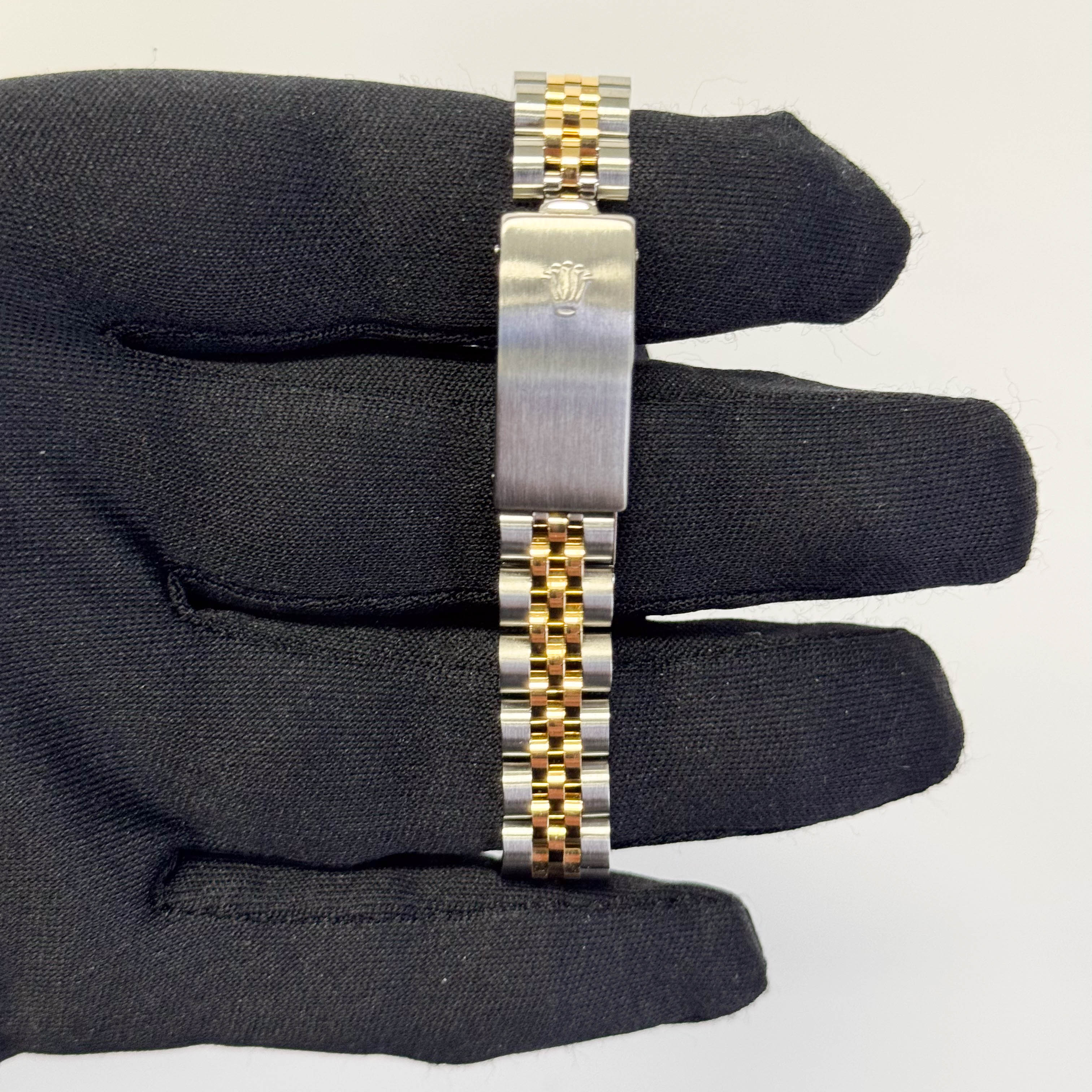 Rolex Datejust 26mm MOP Dial Watch Ref# 69173 - Happy Jewelers Fine Jewelry Lifetime Warranty