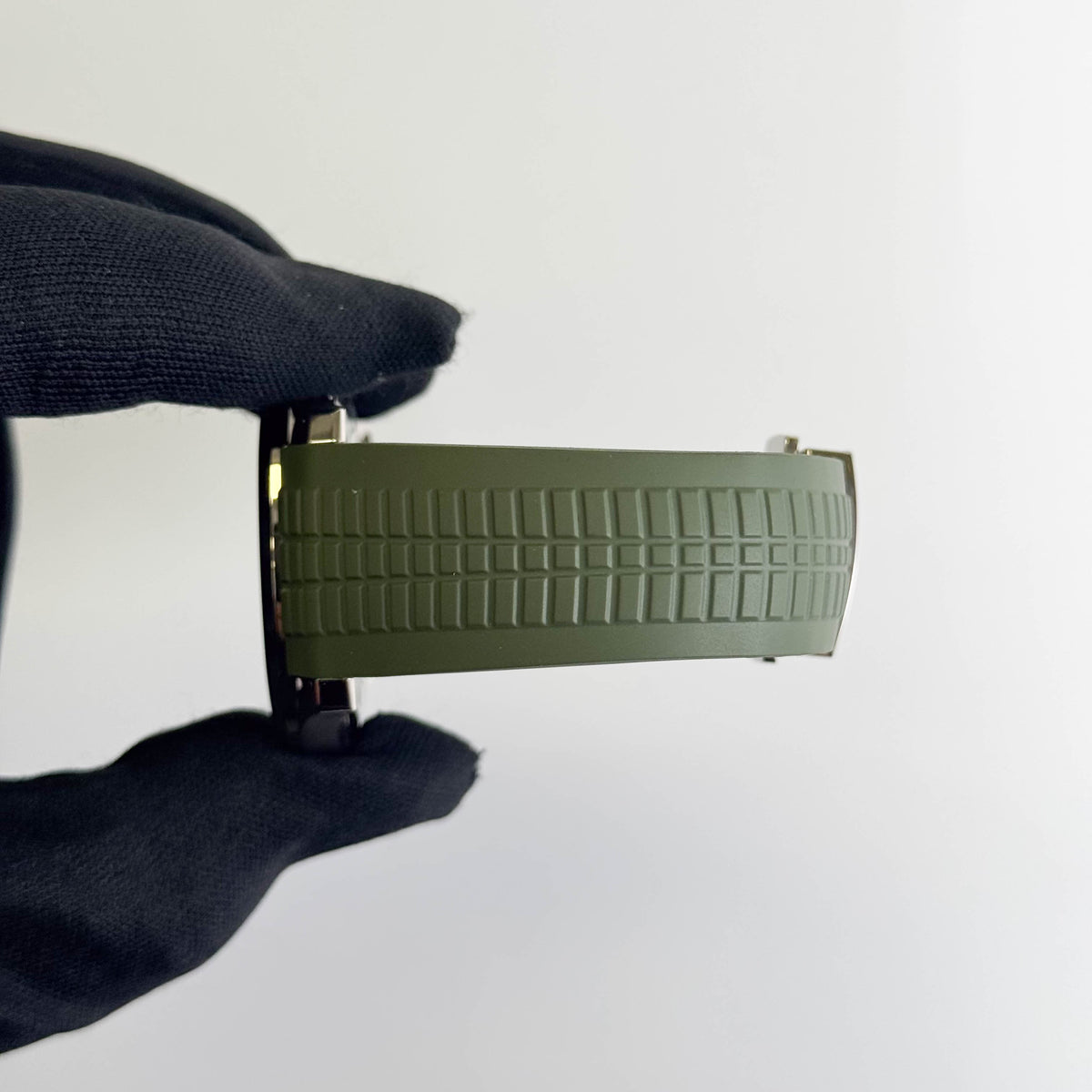 Patek Philippe Aquanaut 42mm Green Dial Watch Ref# 5168G-010 - Happy Jewelers Fine Jewelry Lifetime Warranty