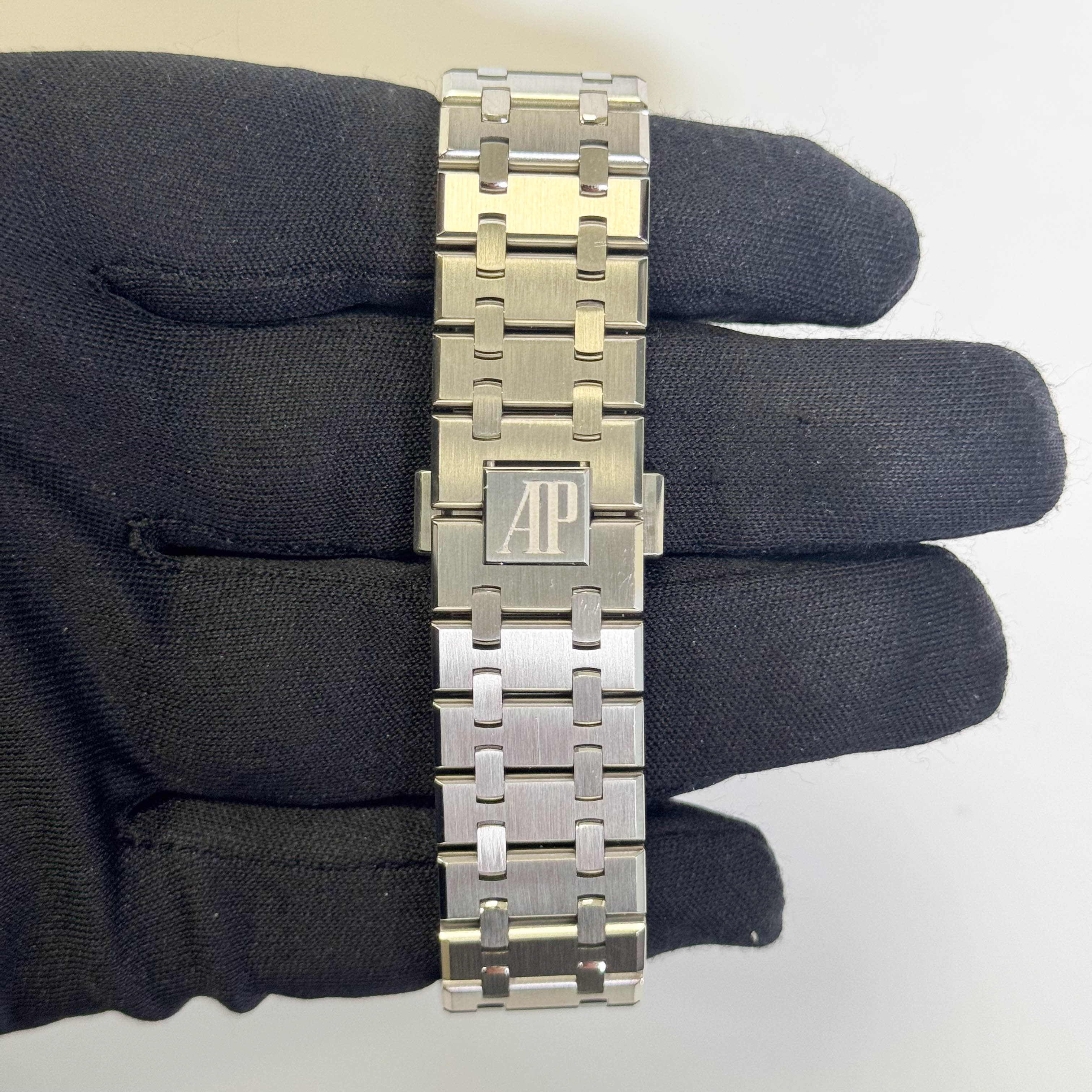 Audemars Piguet Royal Oak 41mm White Dial Watch Ref# 15500ST - Happy Jewelers Fine Jewelry Lifetime Warranty