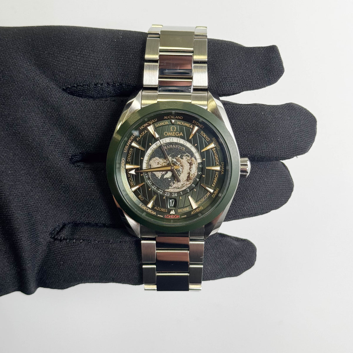 Omega Aqua Terra 43mm Green Dial Watch Ref# 220.30.43.22.10.001