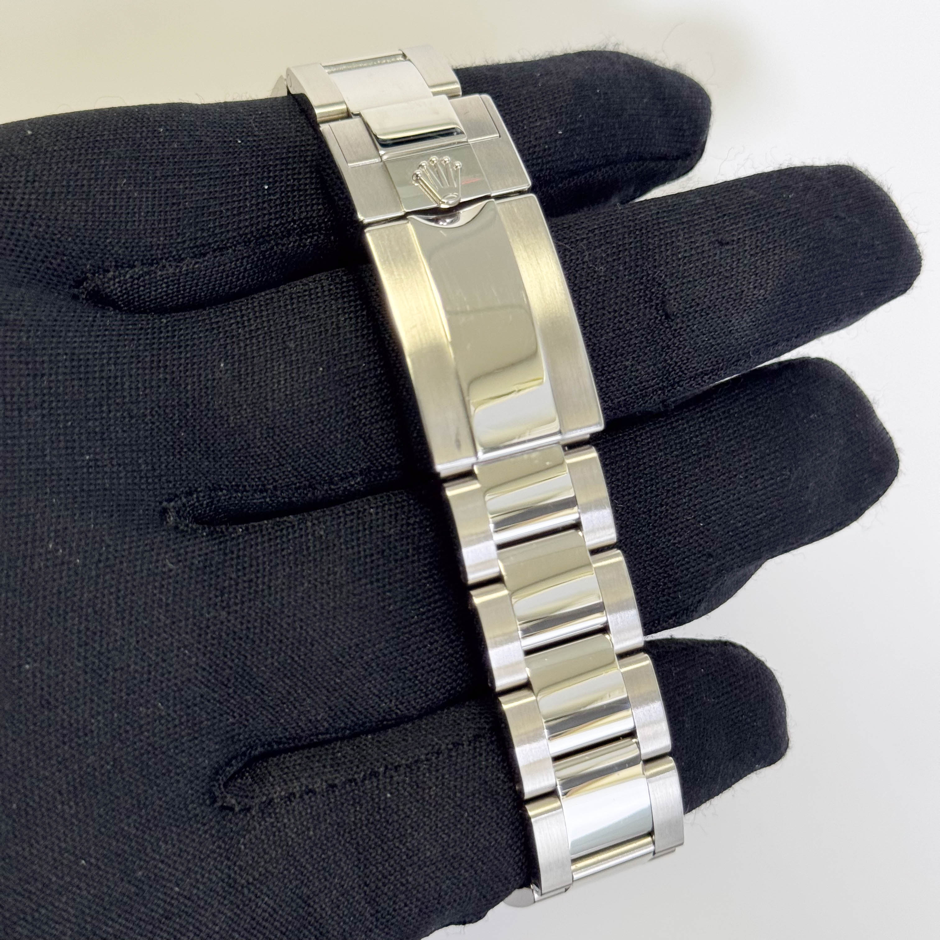 Rolex Yacht-Master 40mm Rhodium Dial Watch Ref# 126622 - Happy Jewelers Fine Jewelry Lifetime Warranty