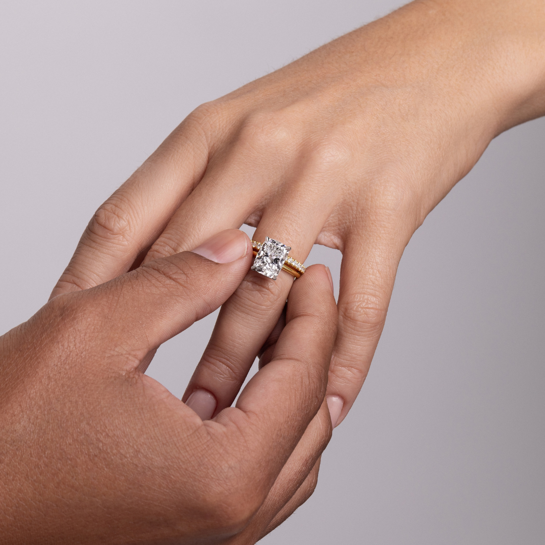 How to Properly Wear Your Wedding Rings