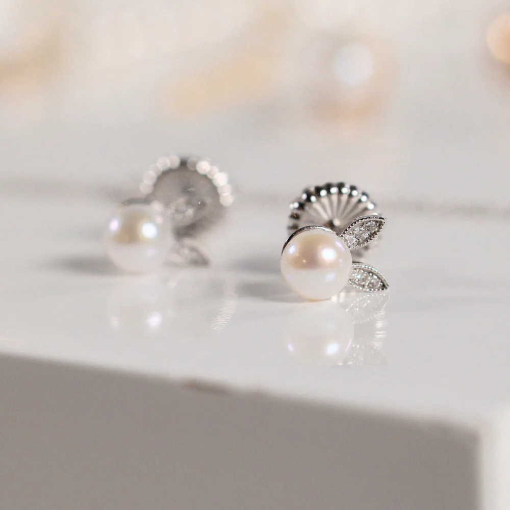 The Meaning Behind Pearl Earrings