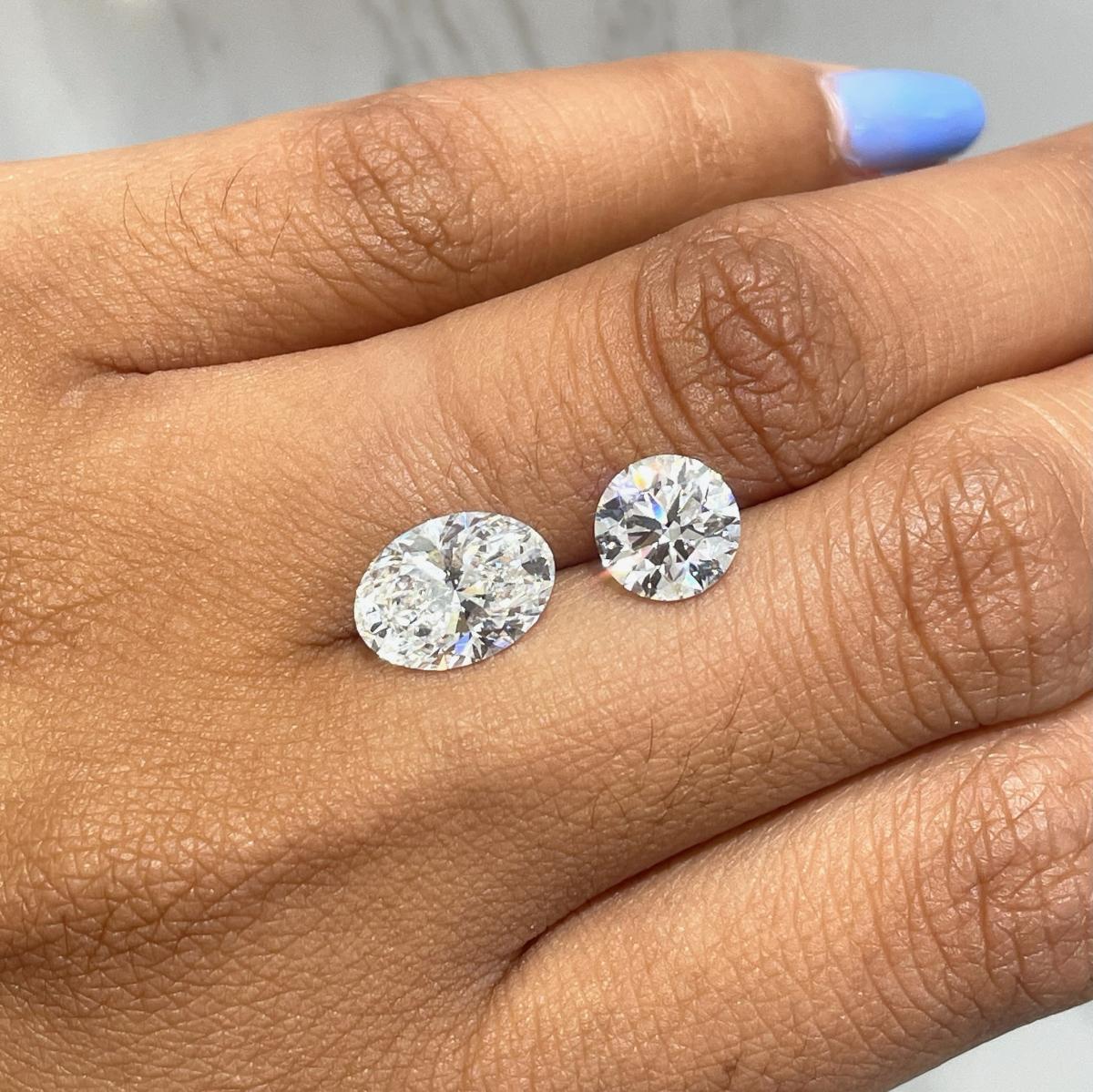 Round vs Oval Diamonds