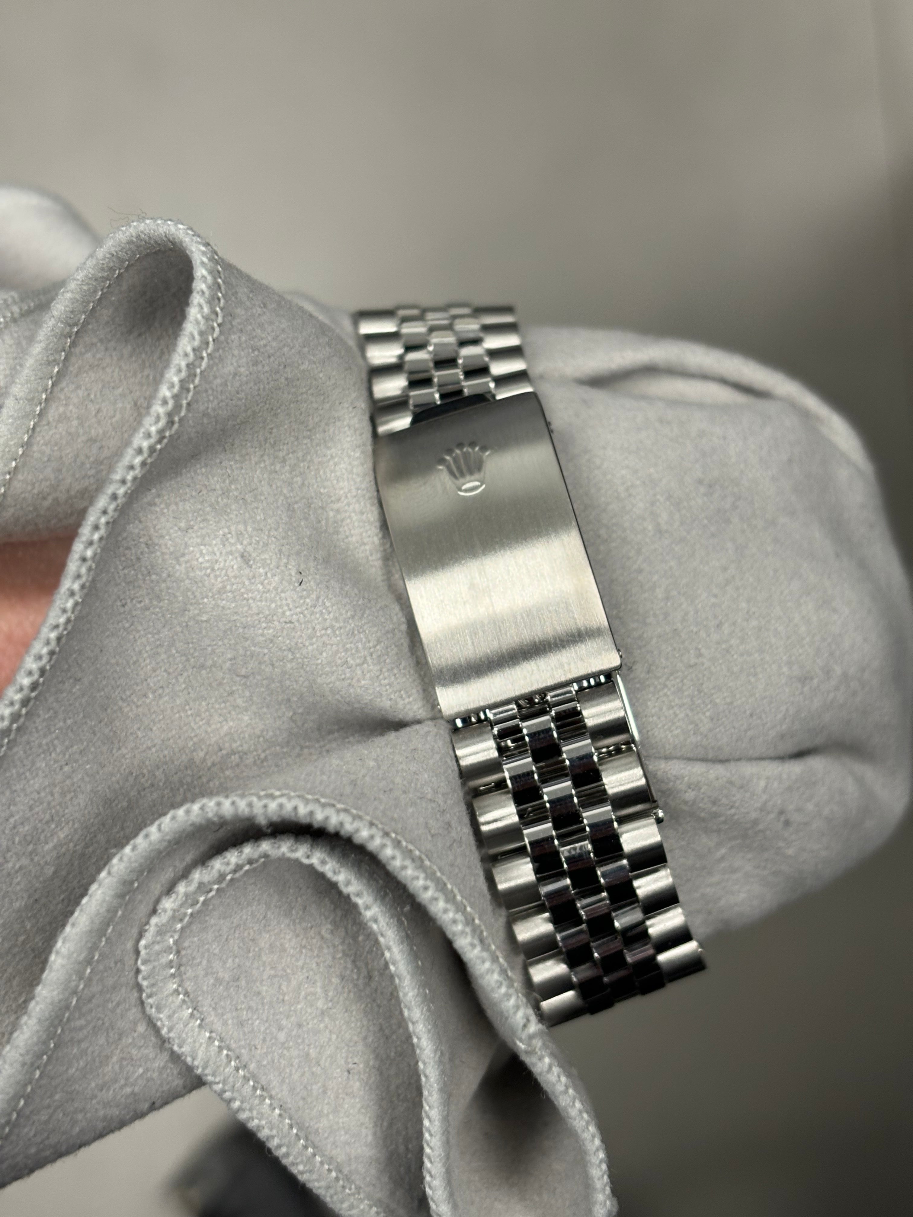 Rolex Datejust 36mm Dark MOP Dial Watch Ref# 16220 - Happy Jewelers Fine Jewelry Lifetime Warranty