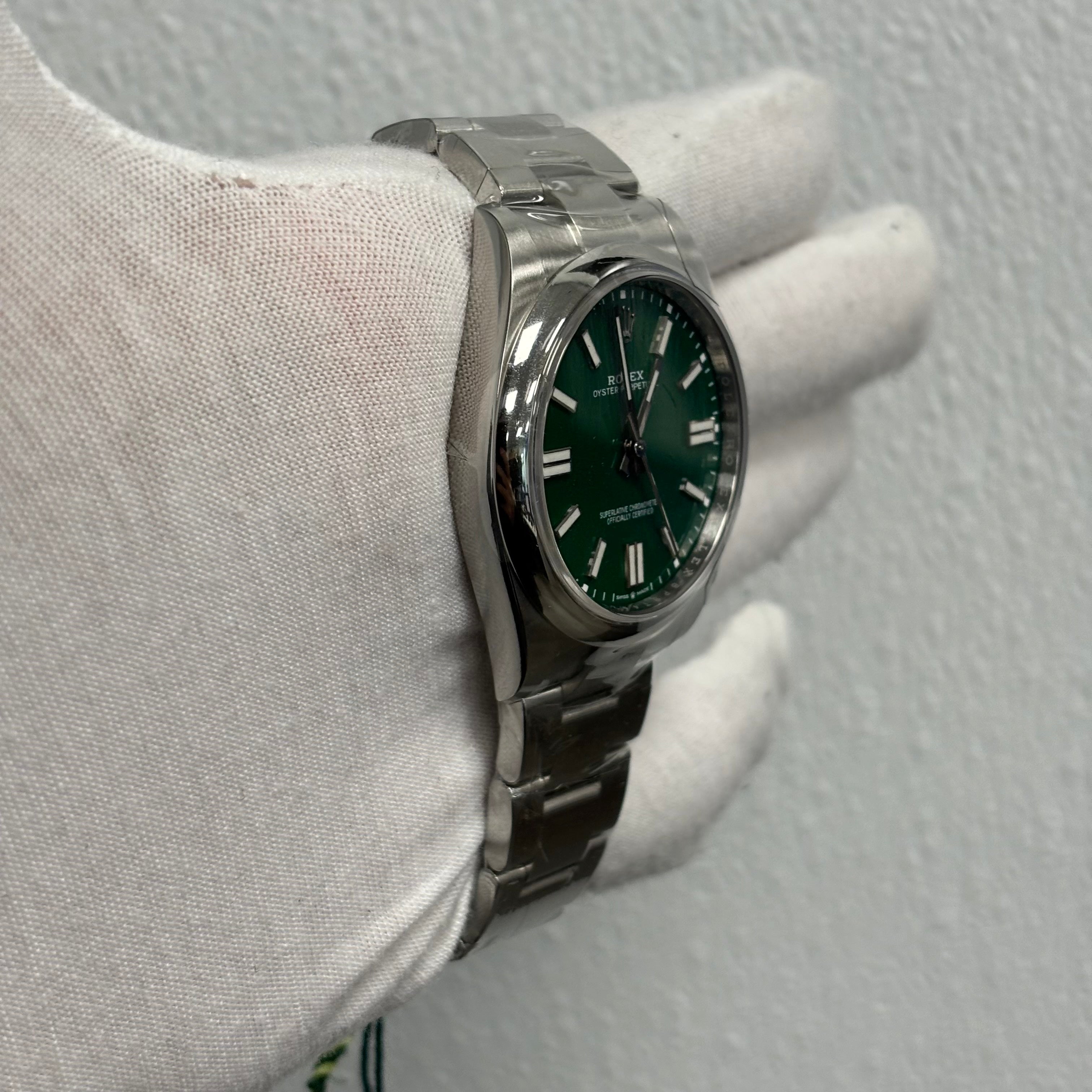 Rolex Oyster Perpetual 41mm Green Dial Ref# 124300 - Happy Jewelers Fine Jewelry Lifetime Warranty