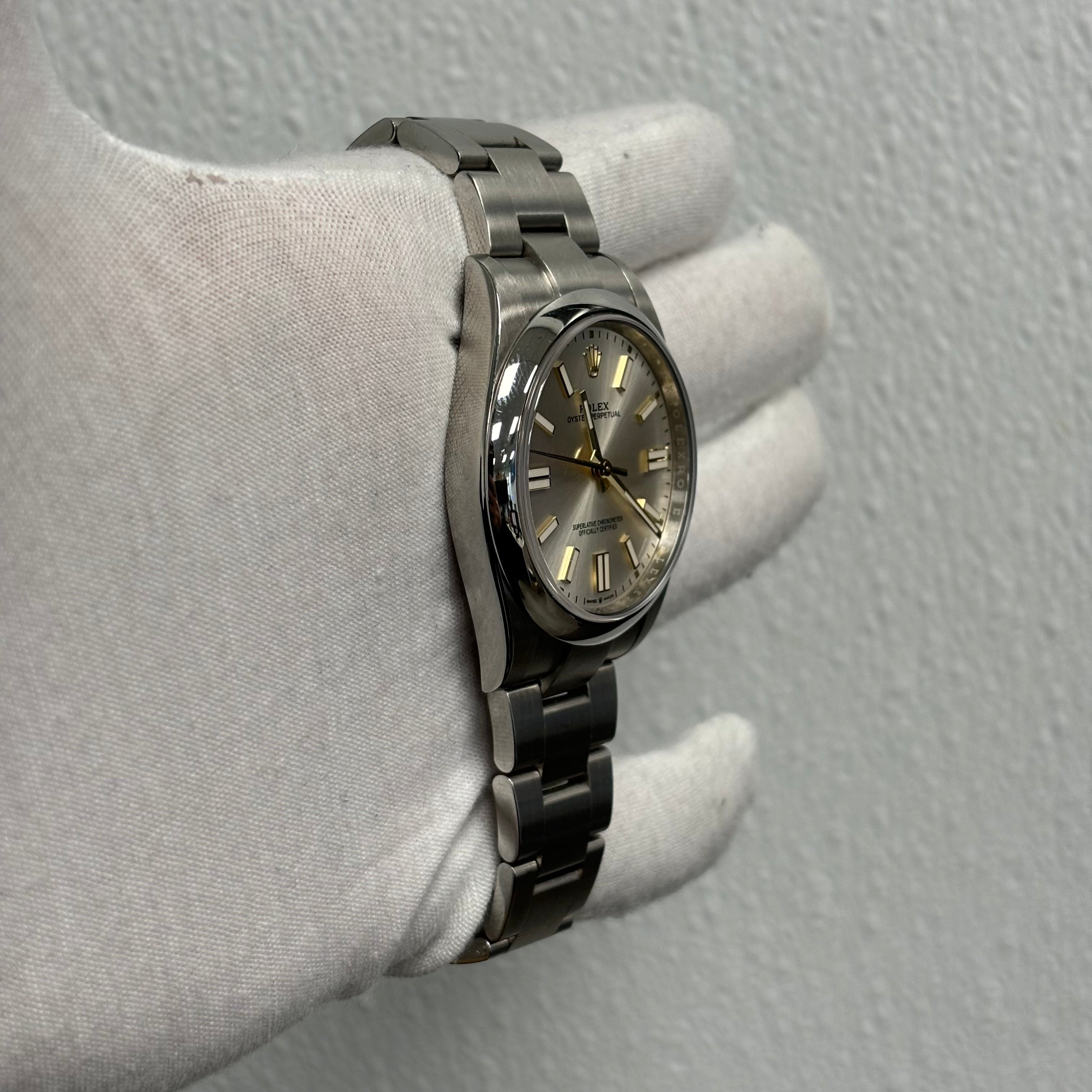 Rolex Oyster Perpetual 41mm Black Dial Ref# 124300 - Happy Jewelers Fine Jewelry Lifetime Warranty