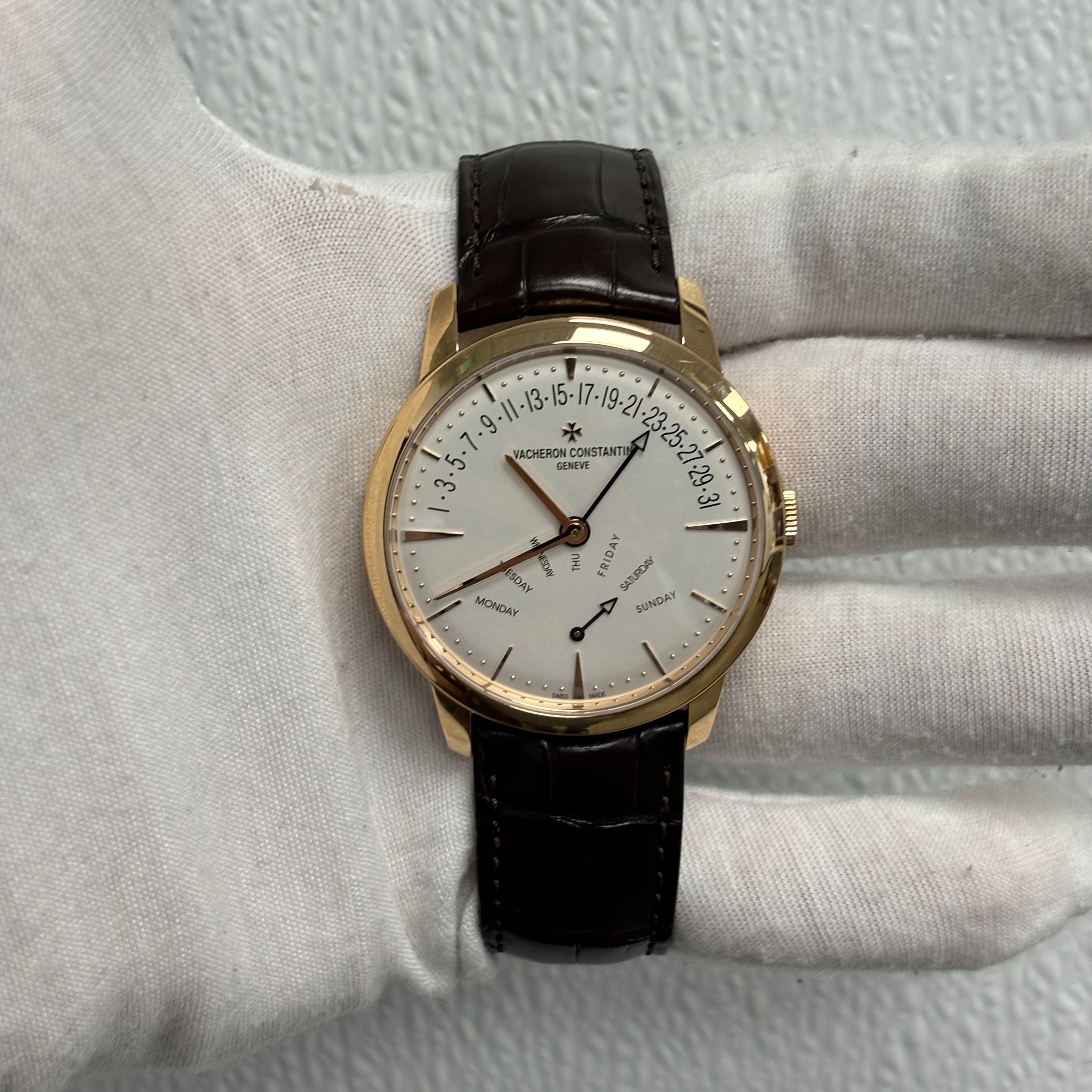 Vacheron Constantin Patrimony 42.5mm White Dial Ref# 4000U/000RB110 - Happy Jewelers Fine Jewelry Lifetime Warranty