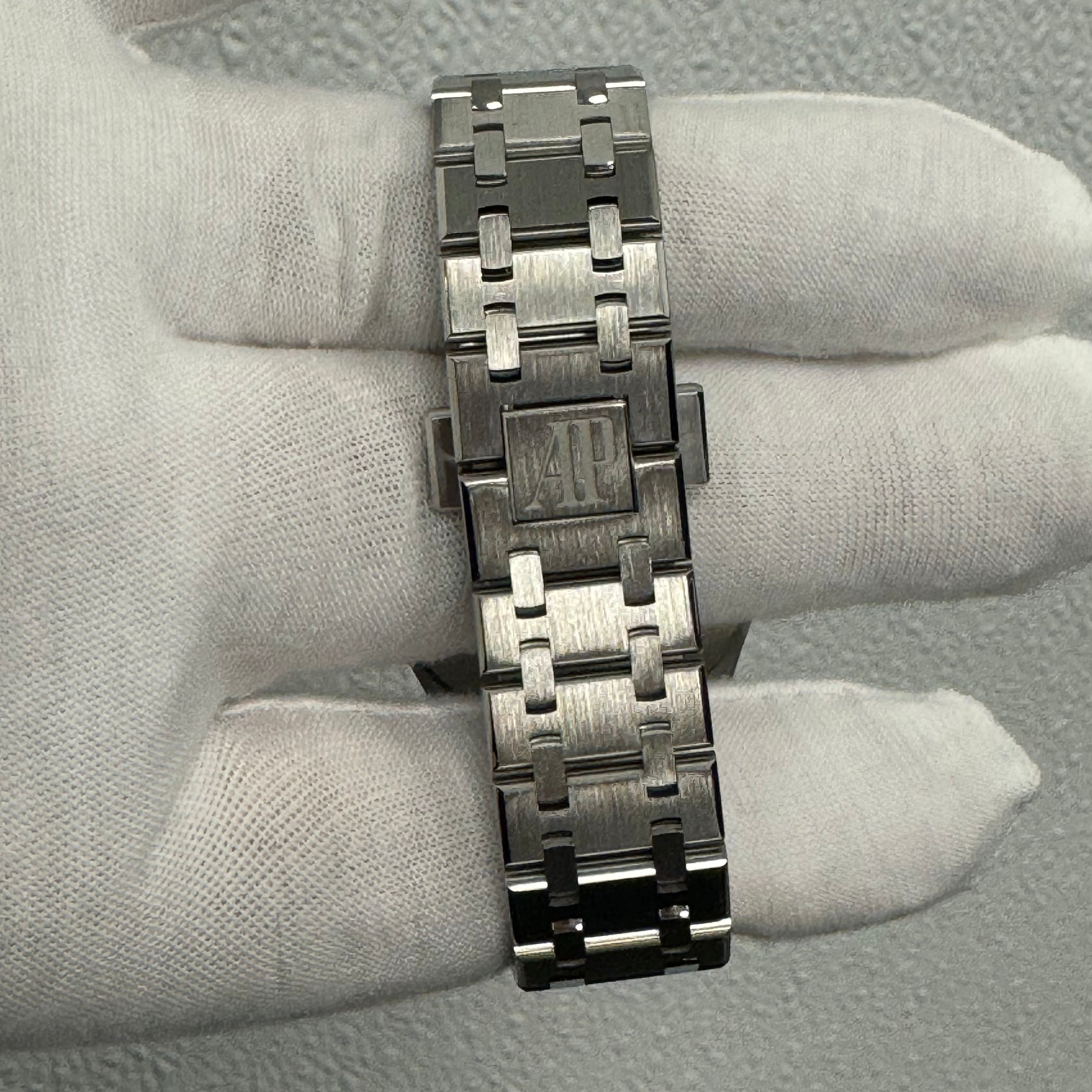 Audemars Piguet Royal Oak 34mm Silver Dial Watch Ref# 77350ST.OO.1261ST.01 - Happy Jewelers Fine Jewelry Lifetime Warranty