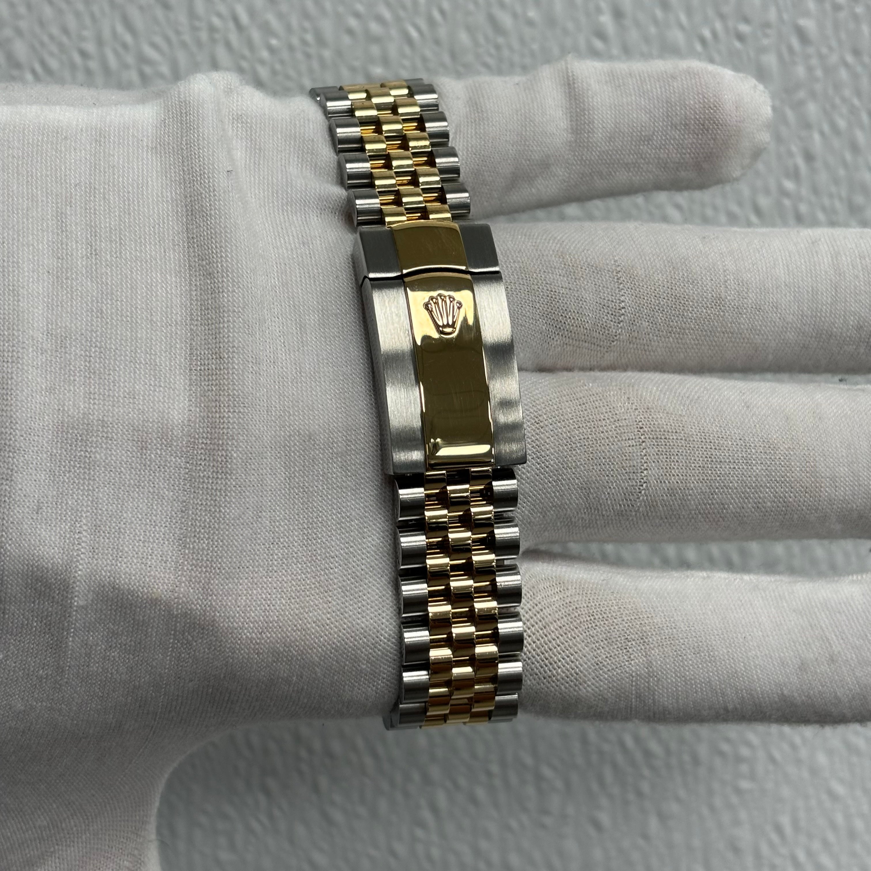 Rolex Datejust 41mm White Dial Watch Ref# 126333 - Happy Jewelers Fine Jewelry Lifetime Warranty