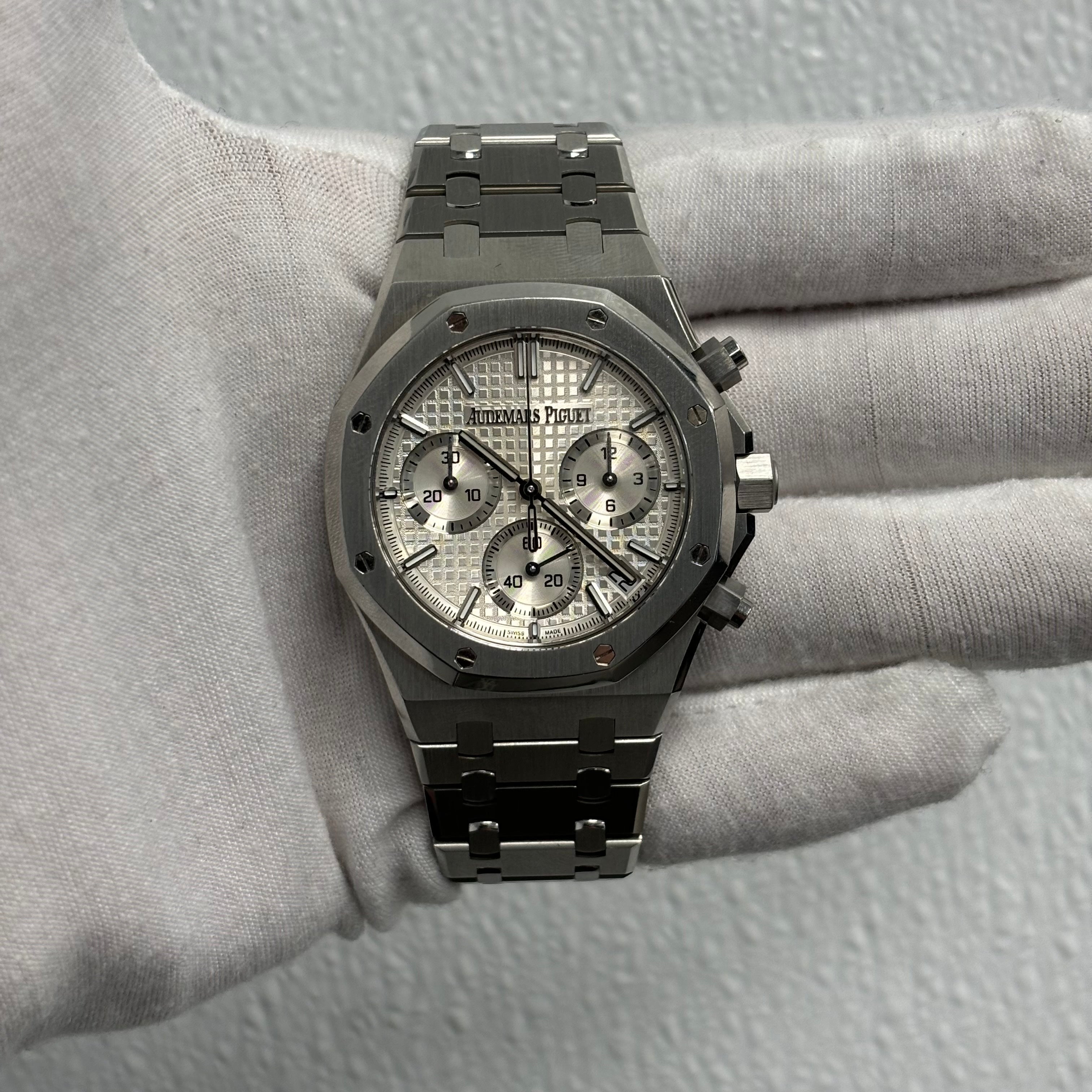 Audemars Piguet Royal Oak 41mm Silver Dial Watch Ref# 26240ST.OO.1320ST.03 - Happy Jewelers Fine Jewelry Lifetime Warranty
