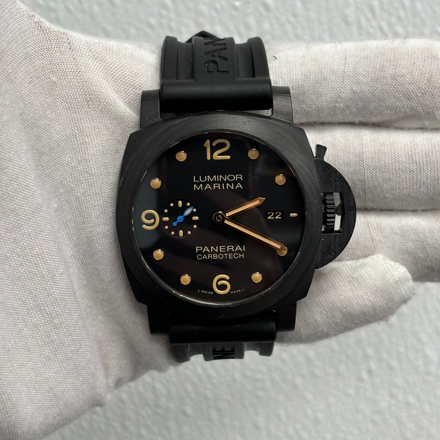 Panerai Luminor 44mm Black Dial Watch Ref# PAM00661