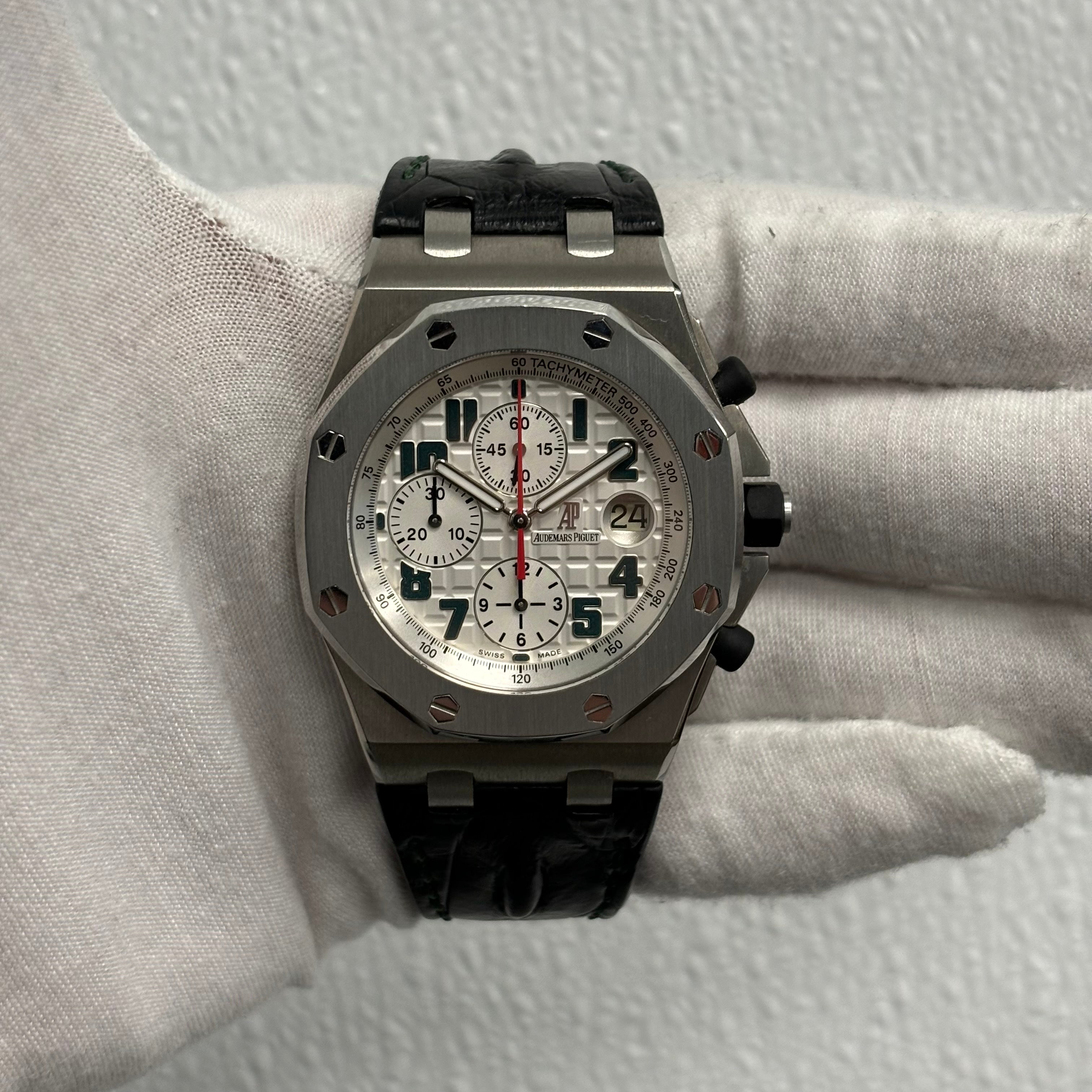 Audemars Piguet Royal Oak 44mm White Dial Watch Ref# 26297IS.OO.D101CR.01 - Happy Jewelers Fine Jewelry Lifetime Warranty