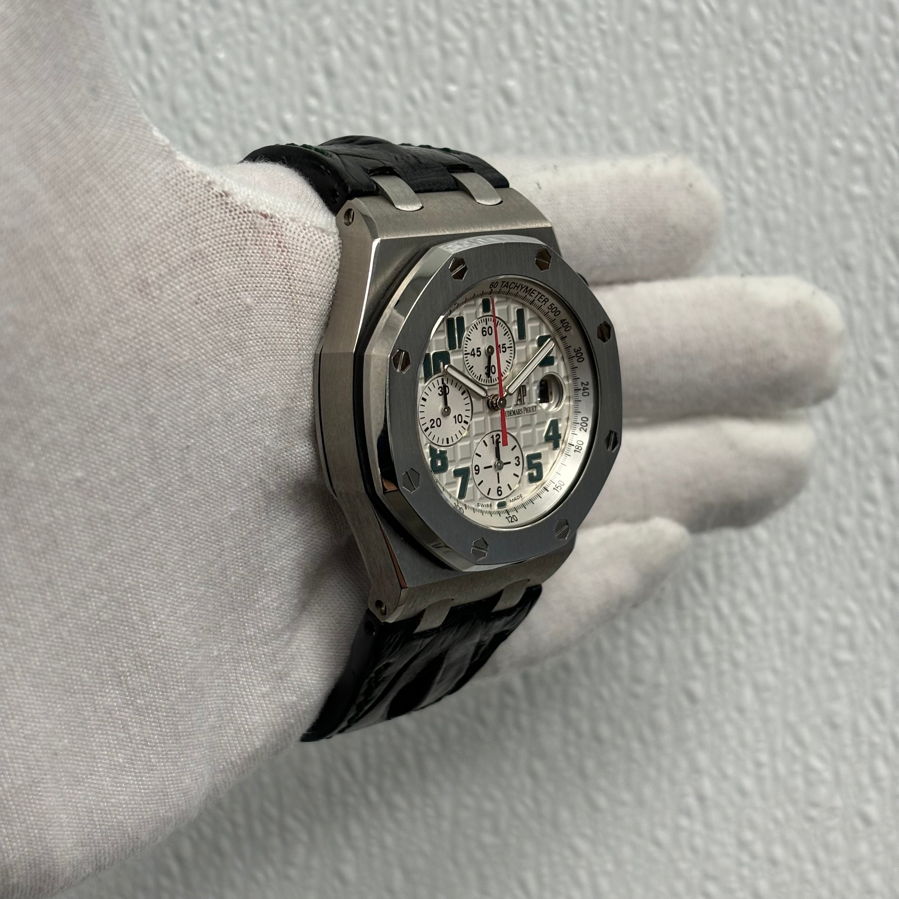 Audemars Piguet Royal Oak 44mm White Dial Watch Ref# 26297IS.OO.D101CR.01 - Happy Jewelers Fine Jewelry Lifetime Warranty