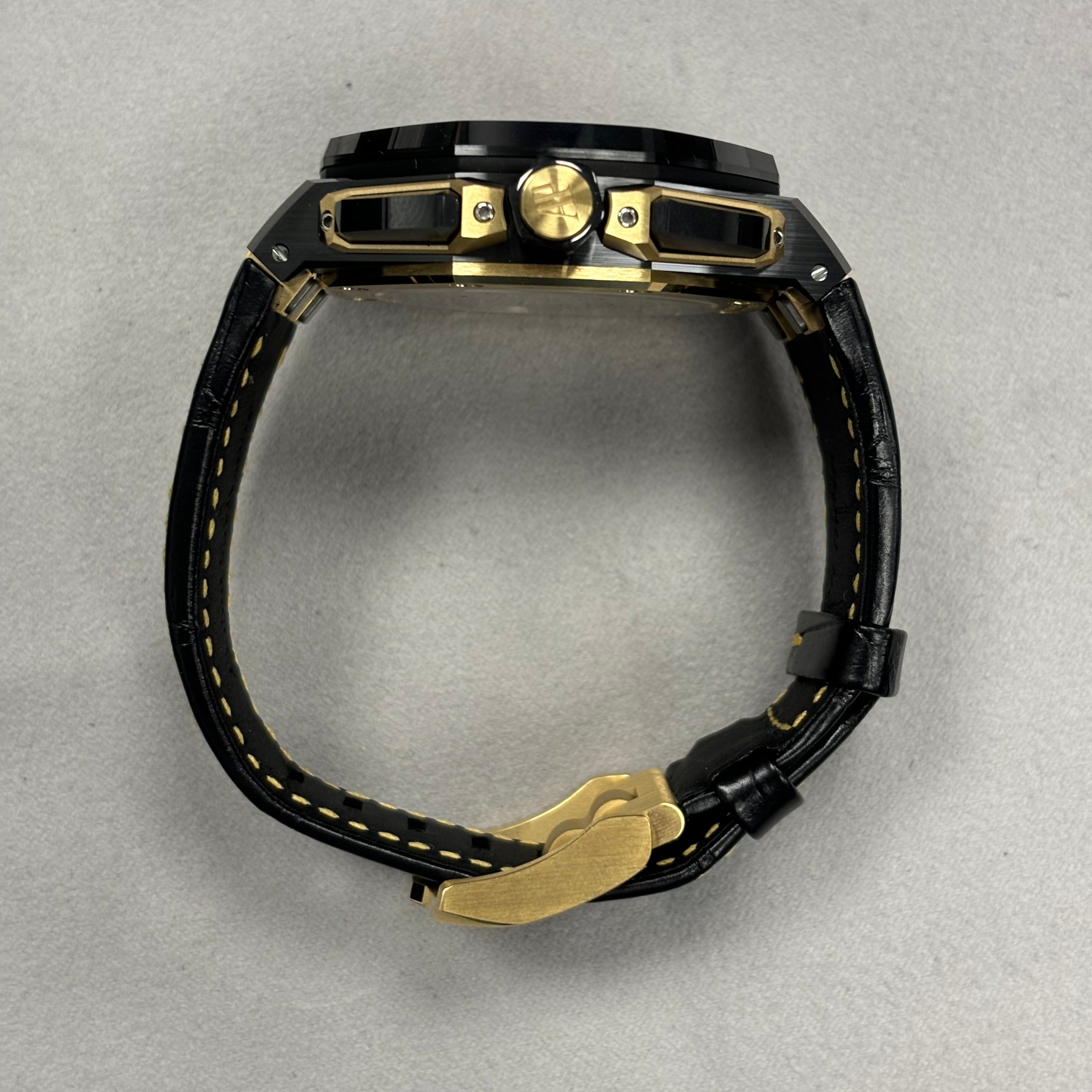 Audemars Piguet Royal Oak 43mm Black Dial Watch Ref# 26420CE.OO.A127CR.01 - Happy Jewelers Fine Jewelry Lifetime Warranty