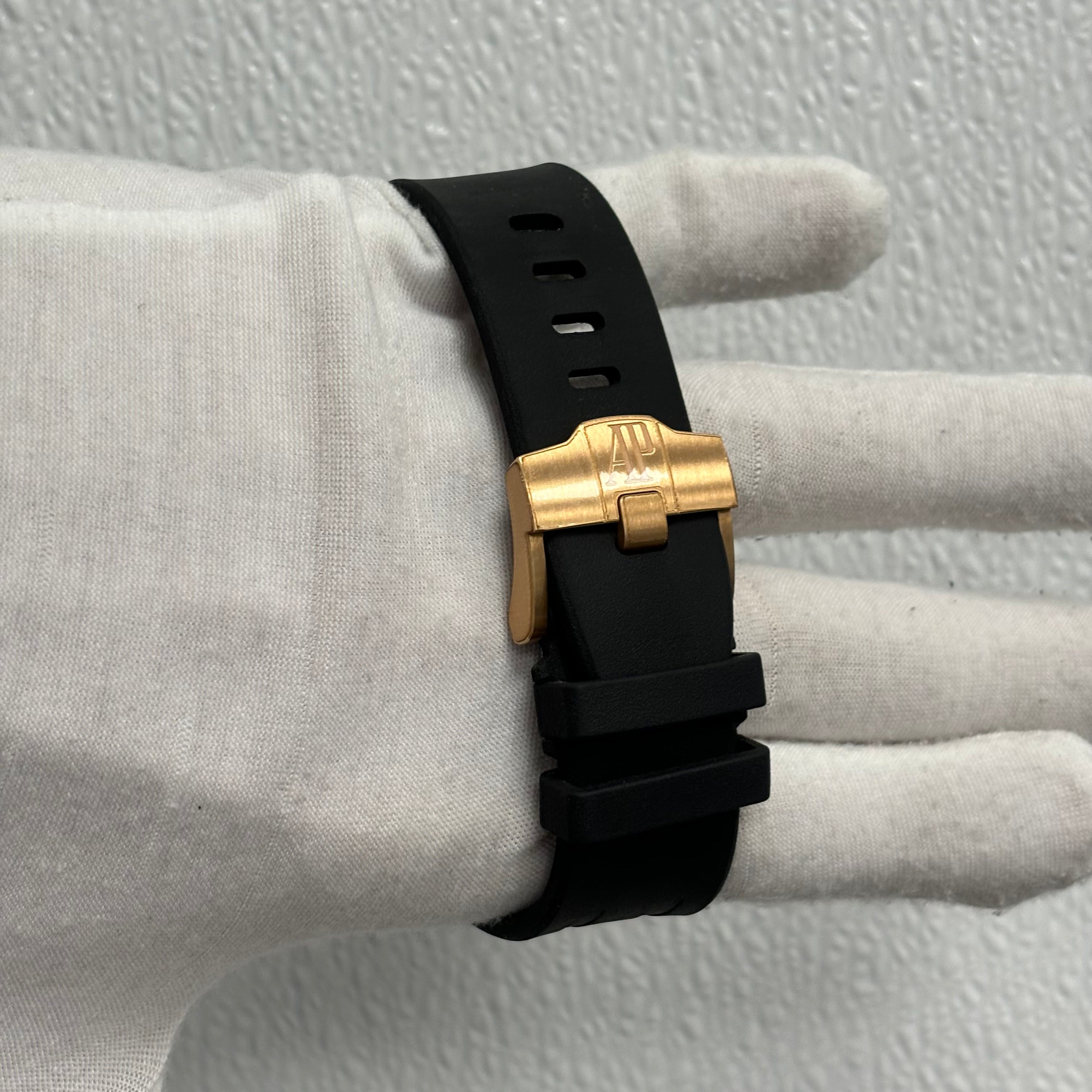 Audemars Piguet Royal Oak 41mm Black Dial Watch Ref# 26401RO.OO.A002CA.02 - Happy Jewelers Fine Jewelry Lifetime Warranty