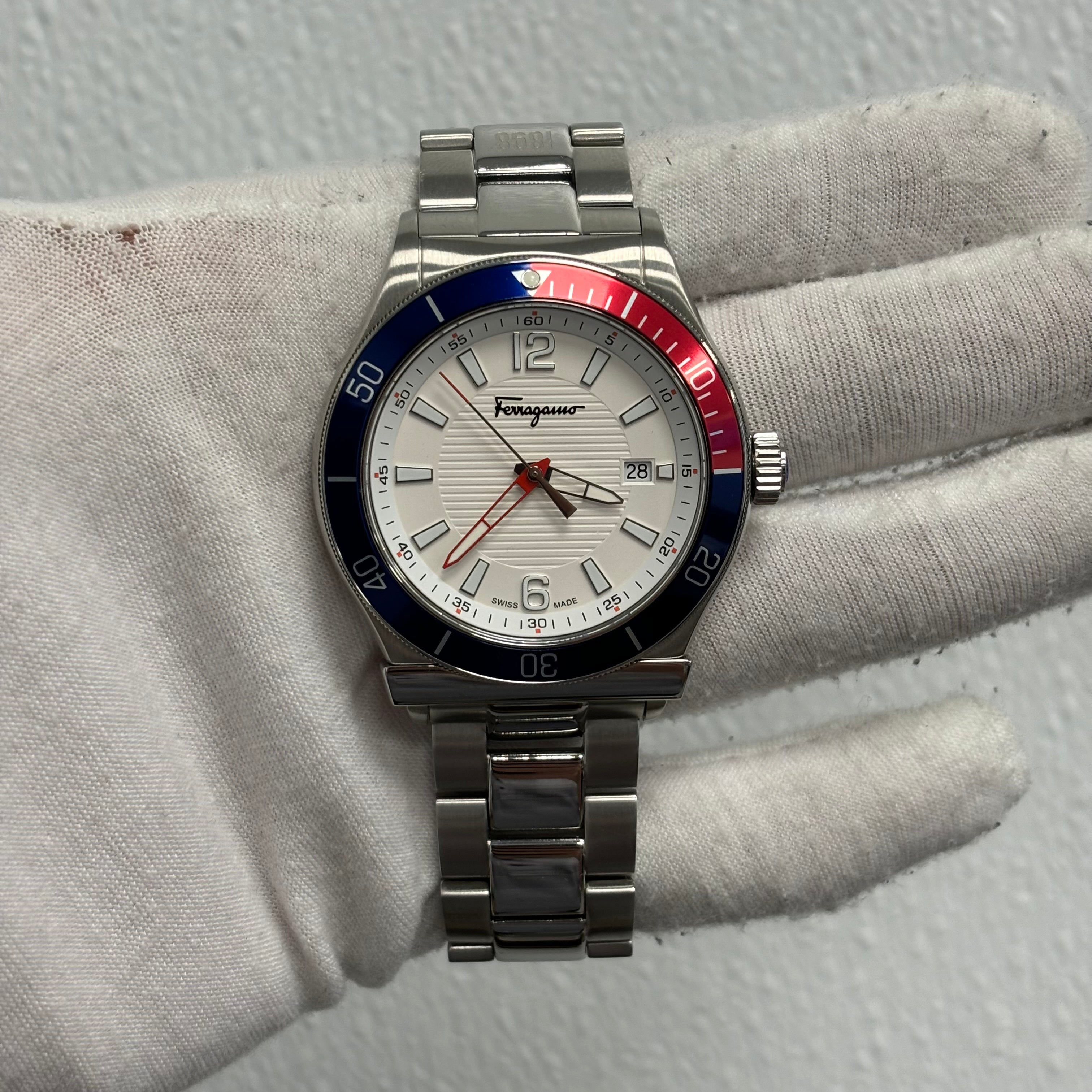 Ferragamo 1898 44mm White Dial Watch Ref# SFYK00520 - Happy Jewelers Fine Jewelry Lifetime Warranty