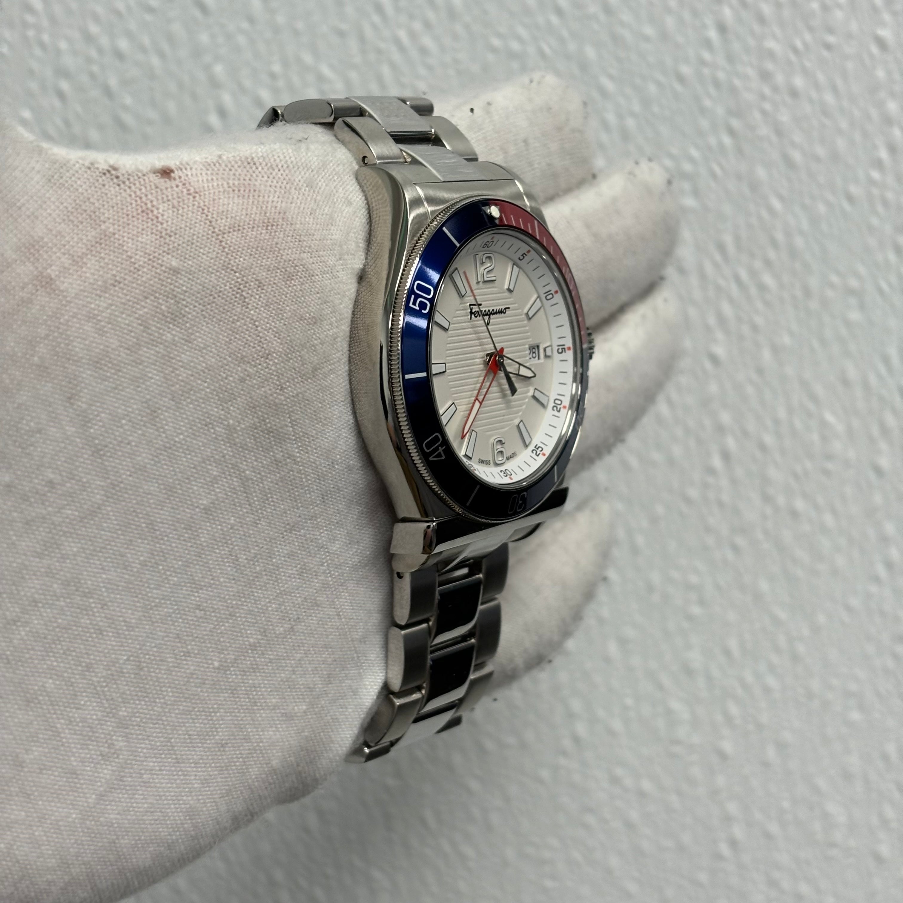 Ferragamo 1898 44mm White Dial Watch Ref# SFYK00520 - Happy Jewelers Fine Jewelry Lifetime Warranty