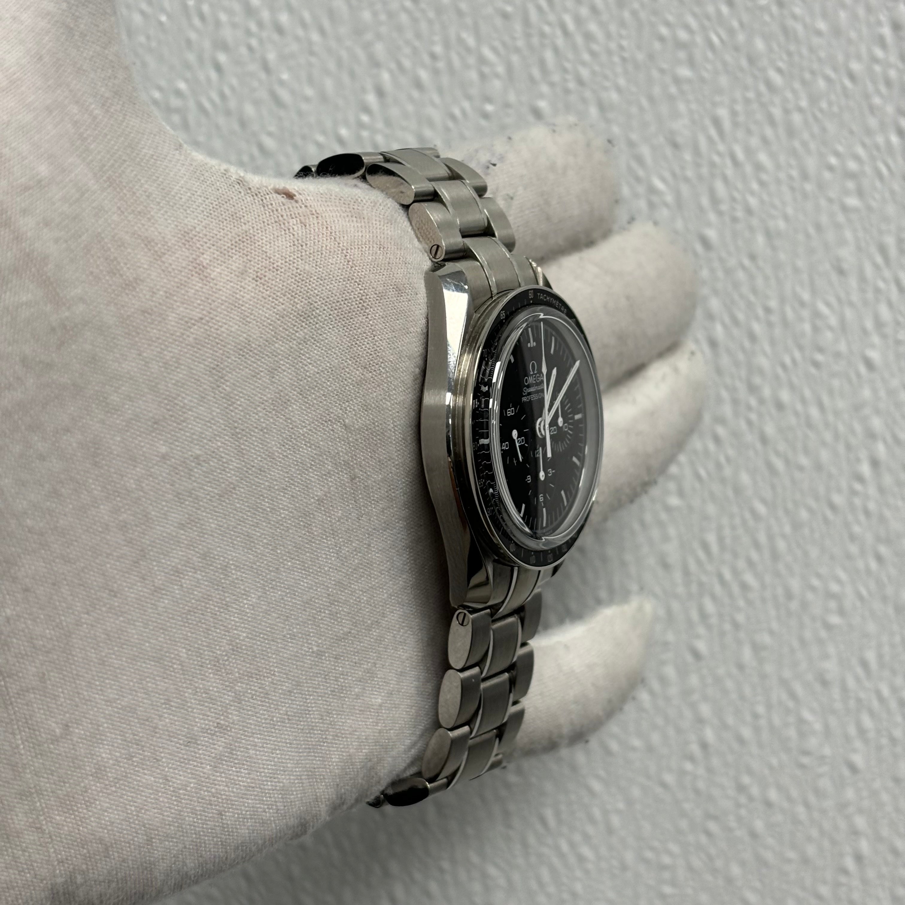 Omega Speedmaster 42mm Black Dial Ref# 145.0022 - Happy Jewelers Fine Jewelry Lifetime Warranty