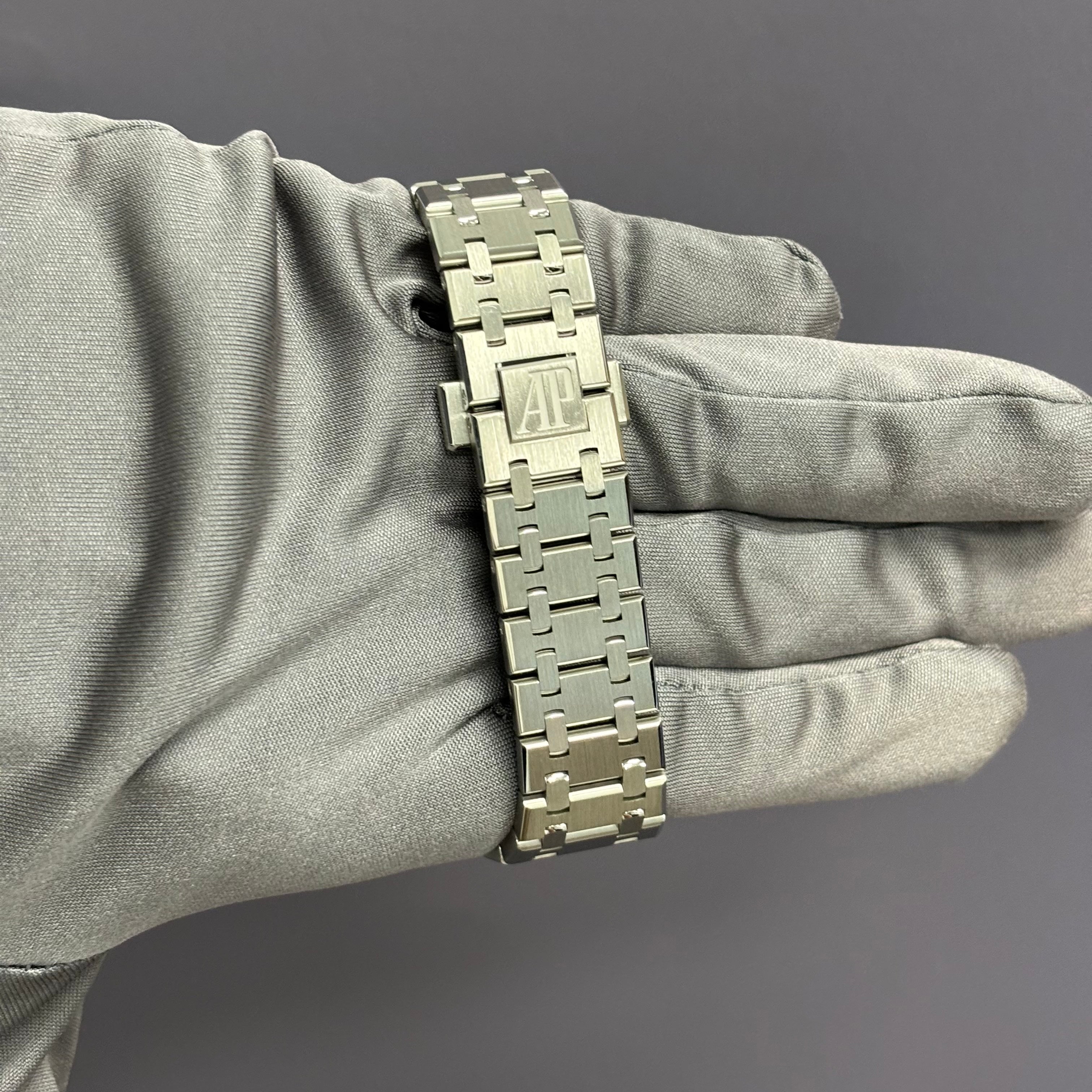 Audemars Piguet 37mm White Dial Ref# 15450ST.OO.1256ST.01 - Happy Jewelers Fine Jewelry Lifetime Warranty