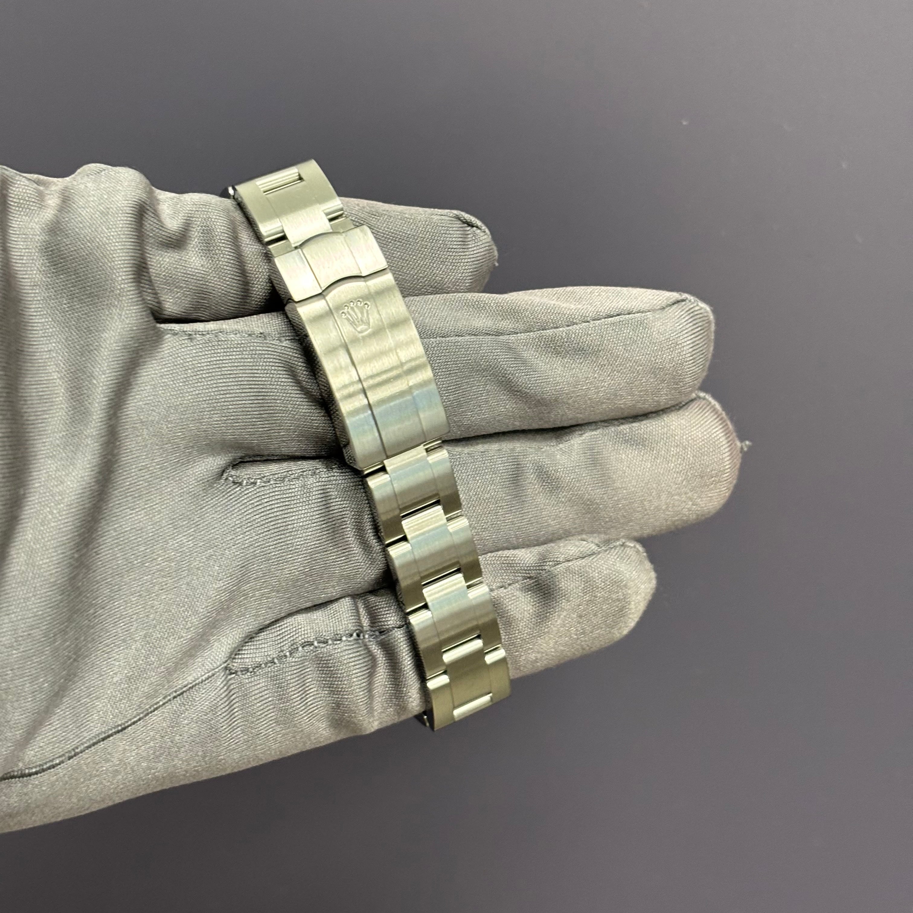 Rolex Oyster Perpetual 28mm Black Dial Watch Ref# 276200 - Happy Jewelers Fine Jewelry Lifetime Warranty