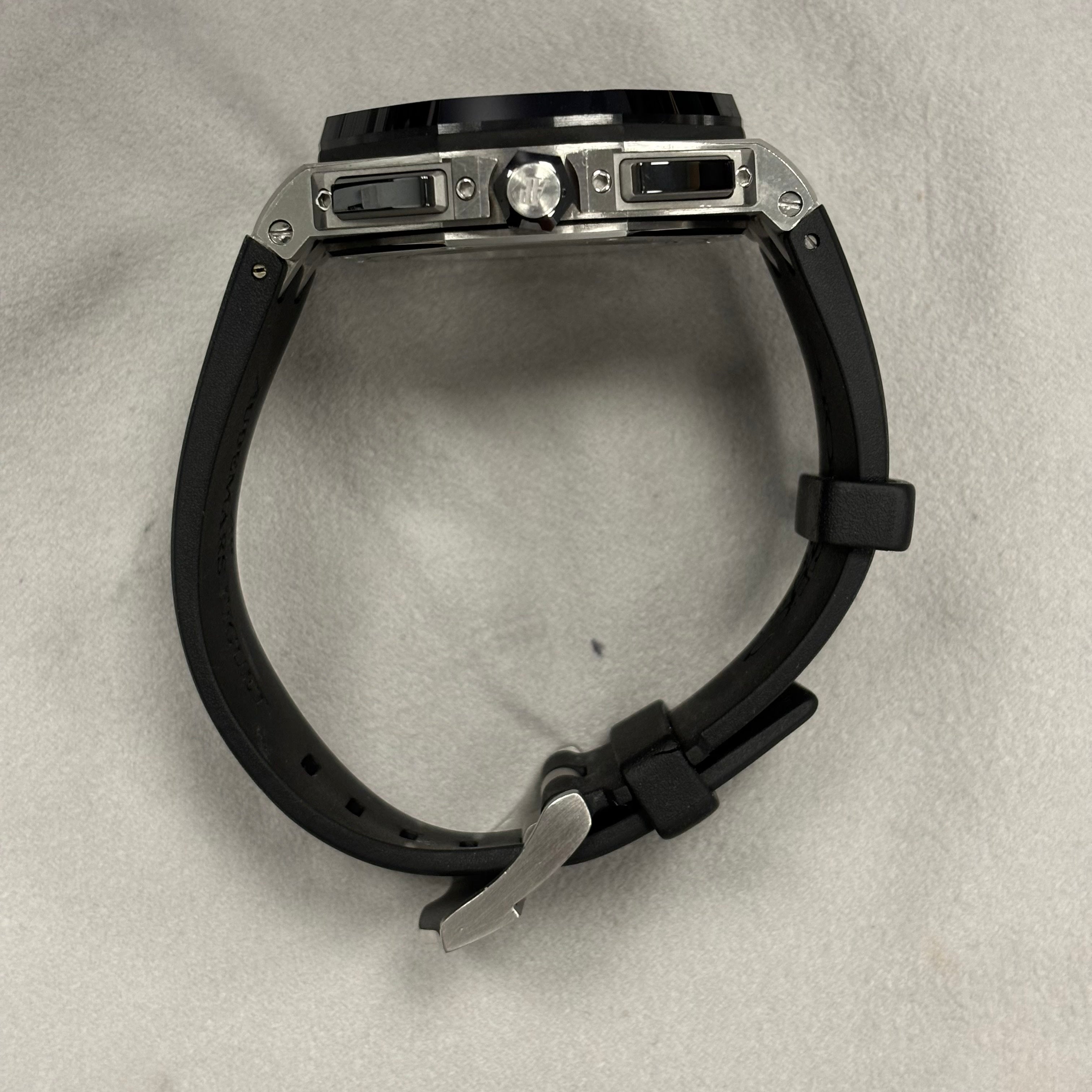 Audemars Piguet Royal Oak 44mm Silver Dial Watch Ref# 26400SO.OO.A002CA.01 - Happy Jewelers Fine Jewelry Lifetime Warranty