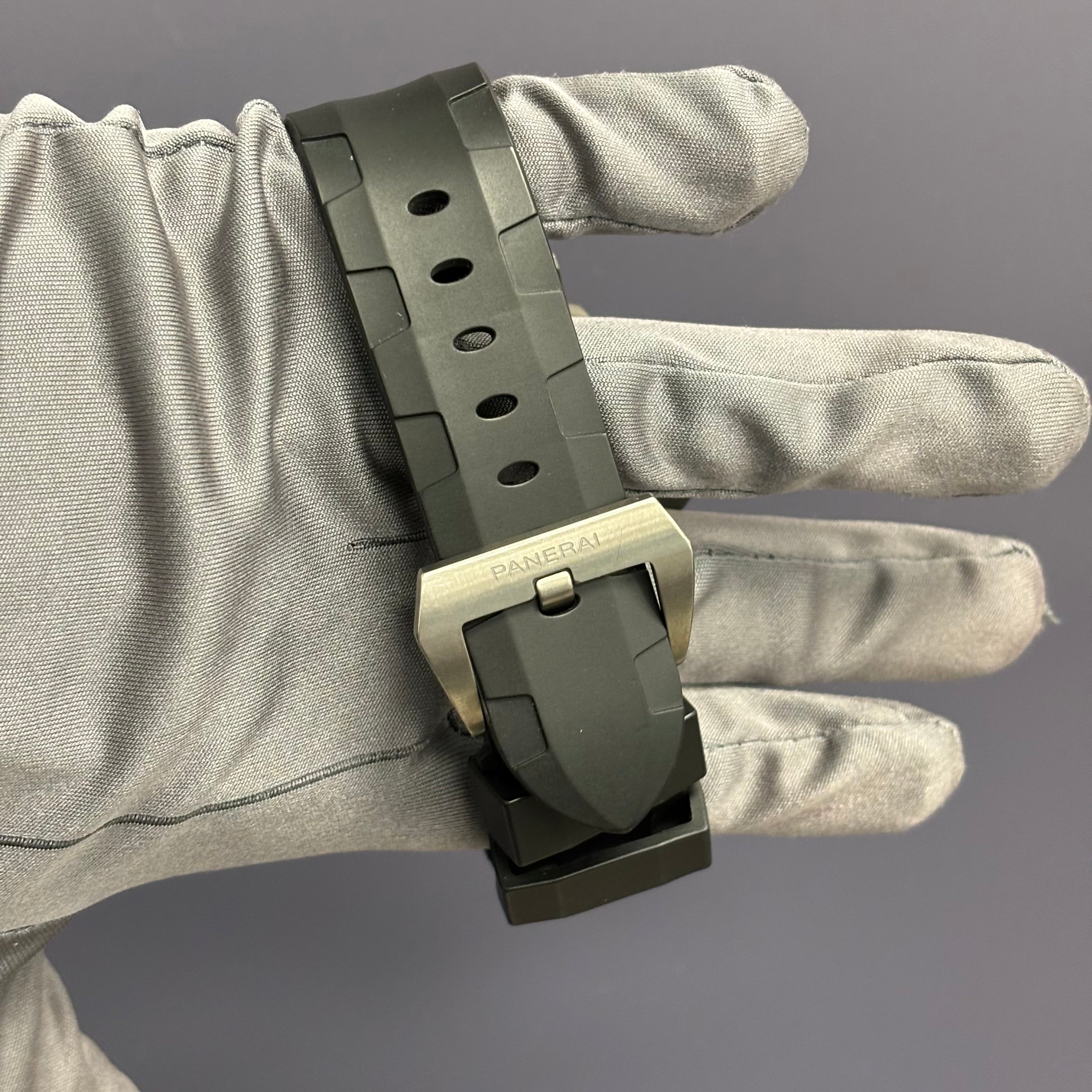 Panerai Luminor 47mm Black Dial Watch Ref# PAM01389 - Happy Jewelers Fine Jewelry Lifetime Warranty