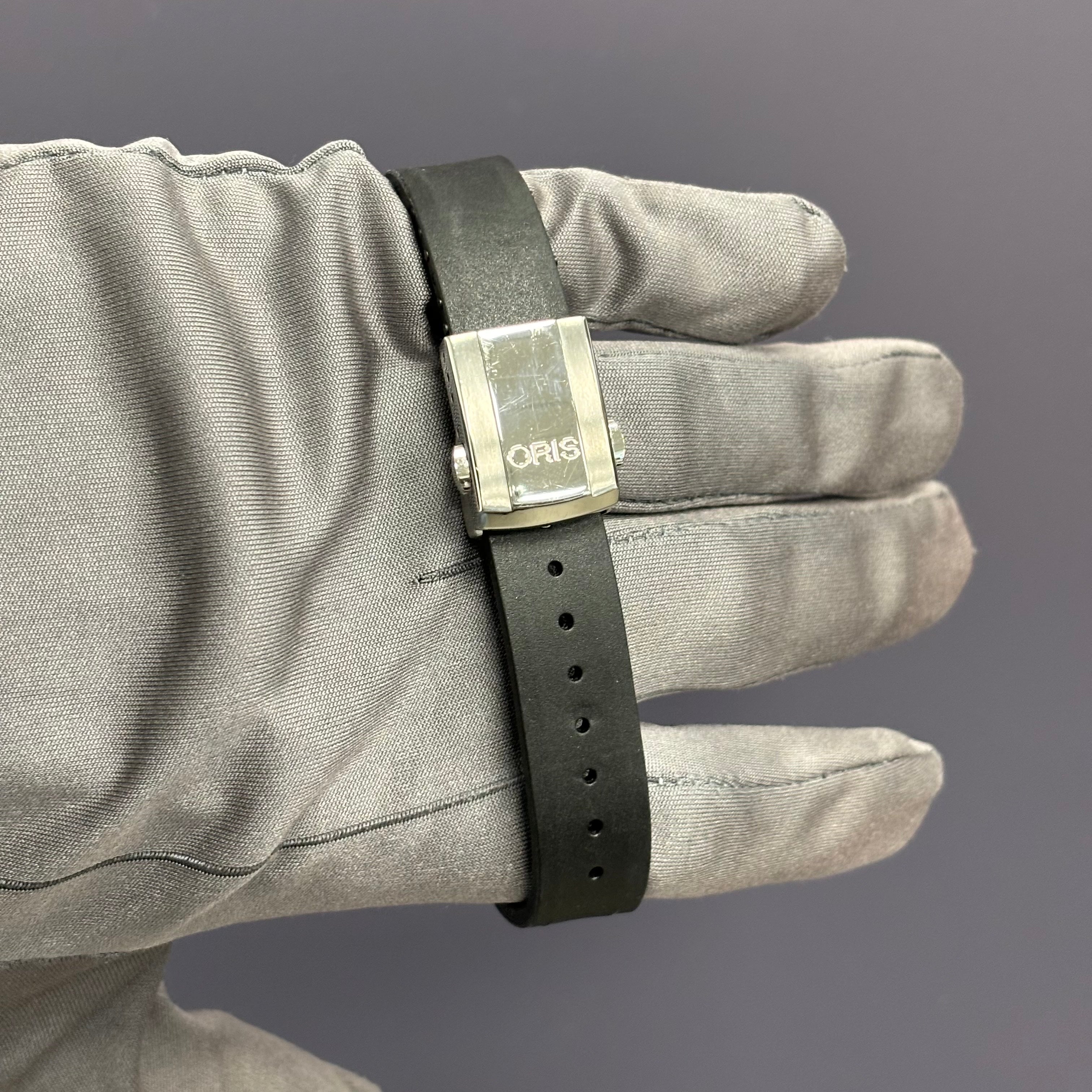 Oris Aquis 36.5mm Black Dial Watch Ref# 01.733.7731.4194 - Happy Jewelers Fine Jewelry Lifetime Warranty