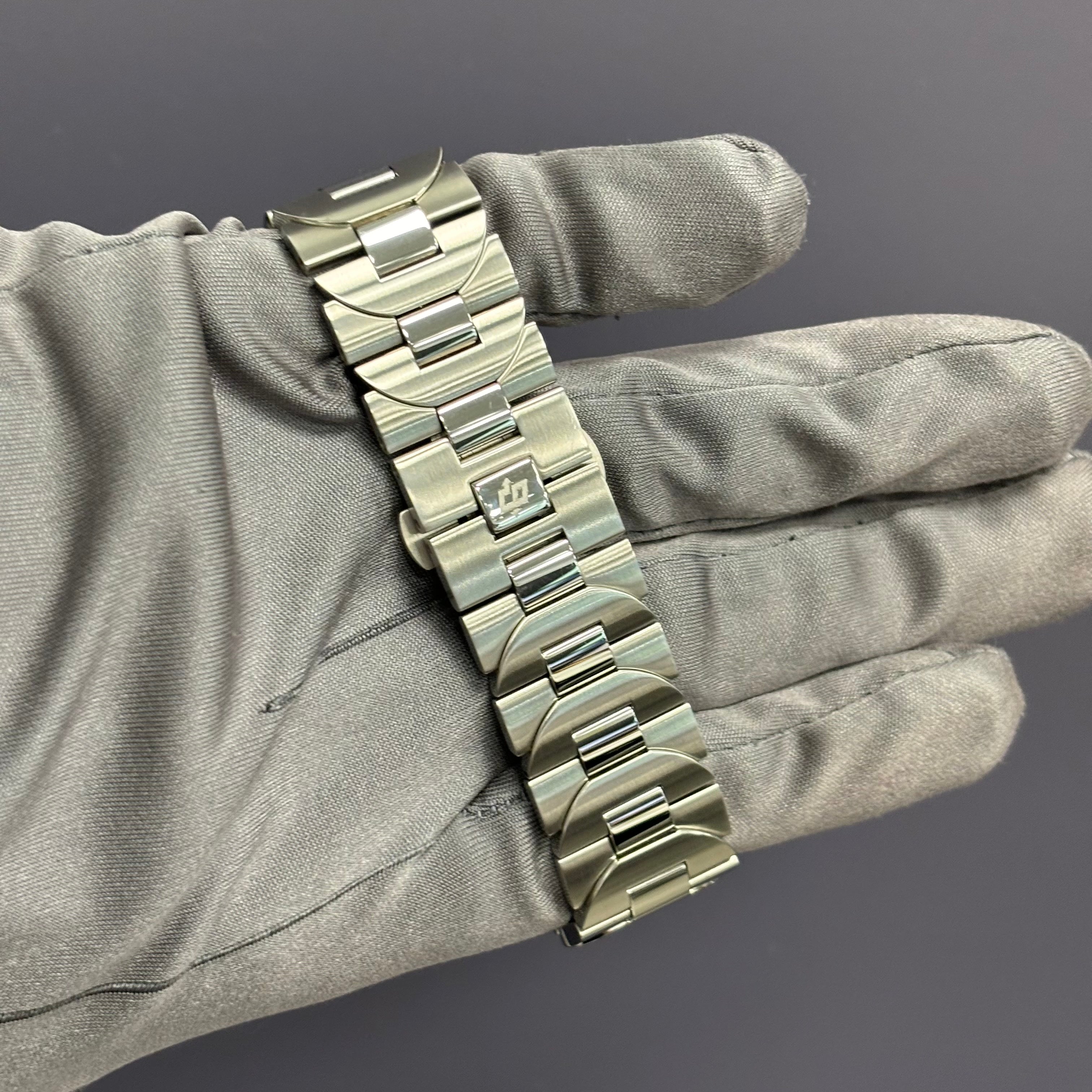 Panerai Luminor 42mm Blue Dial Watch Ref# PAM01124 - Happy Jewelers Fine Jewelry Lifetime Warranty