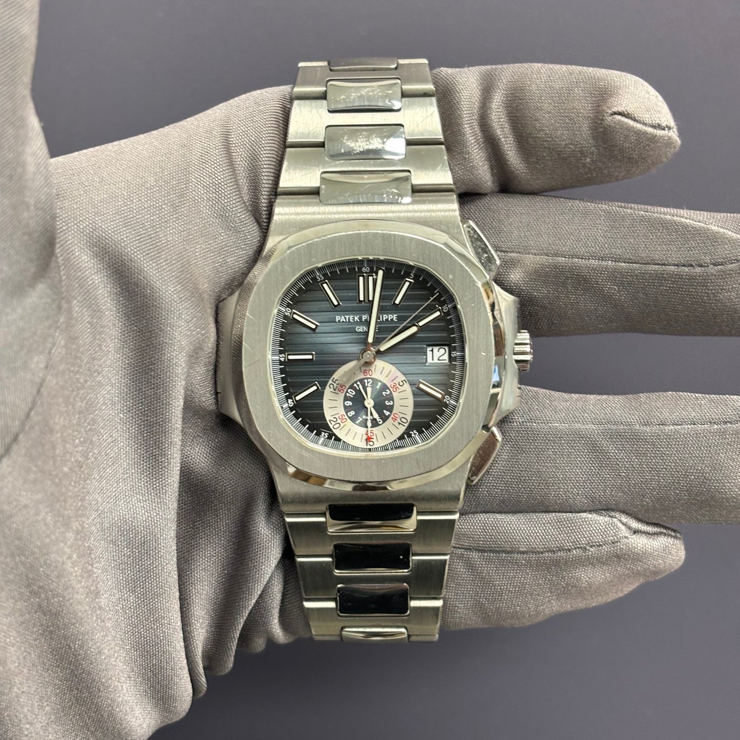 Patek Philippe Nautilus 40.5mm Grey Dial Watch Ref# 5980R-010