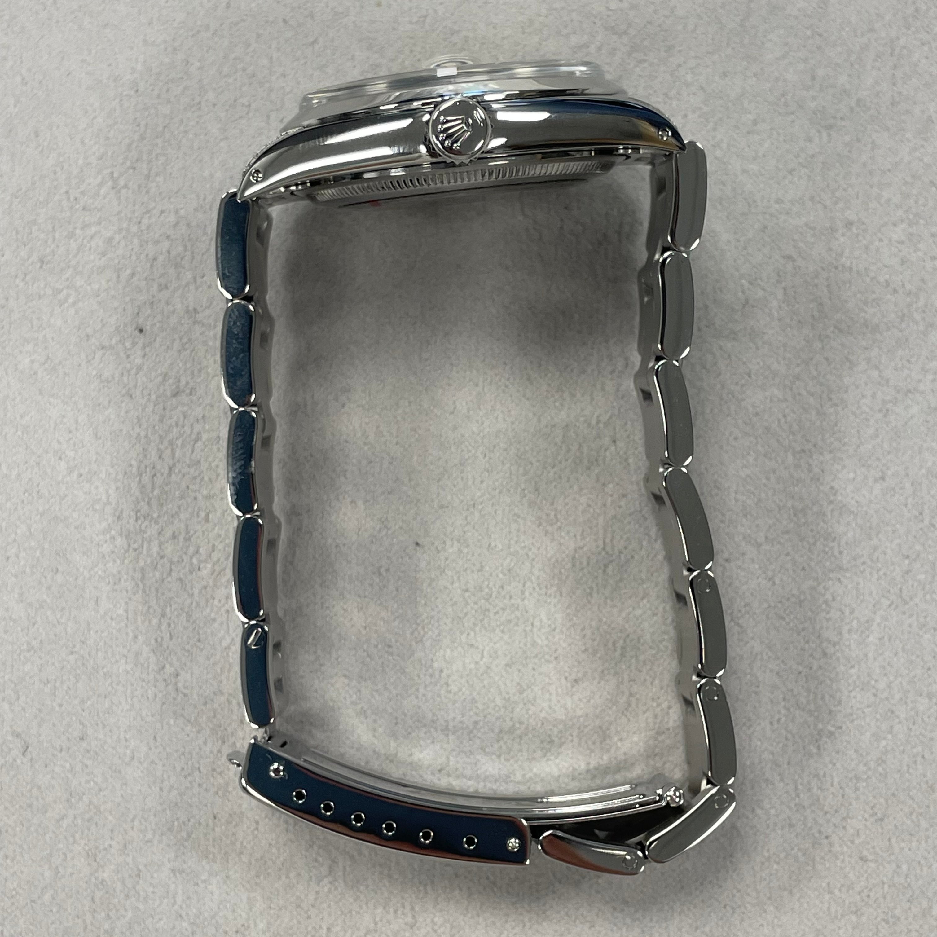 Rolex Oyster Perpetual 34mm Silver Dial Watch Ref# 1500 - Happy Jewelers Fine Jewelry Lifetime Warranty