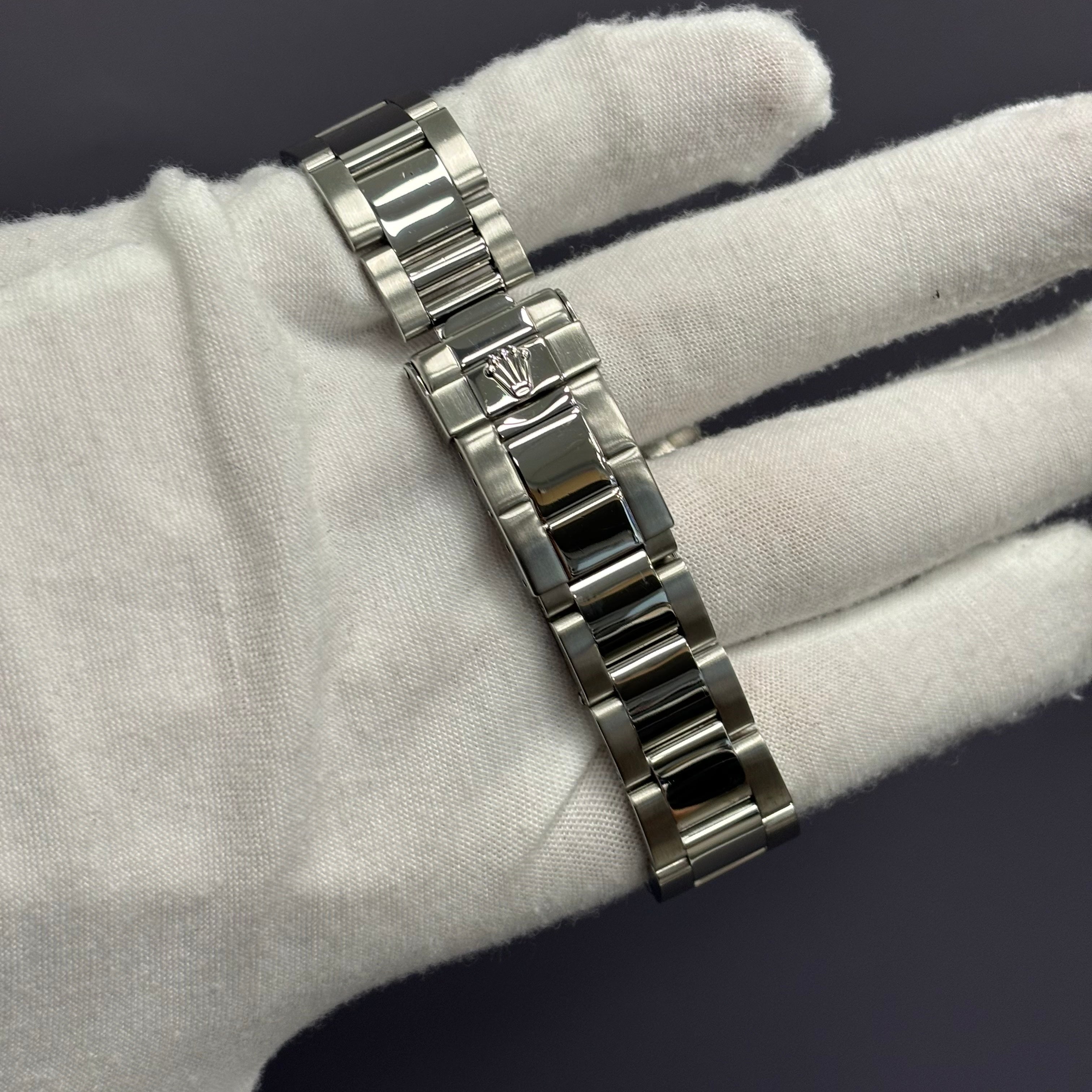 Rolex Daytona 40mm Black Dial Watch Ref# 16520 - Happy Jewelers Fine Jewelry Lifetime Warranty