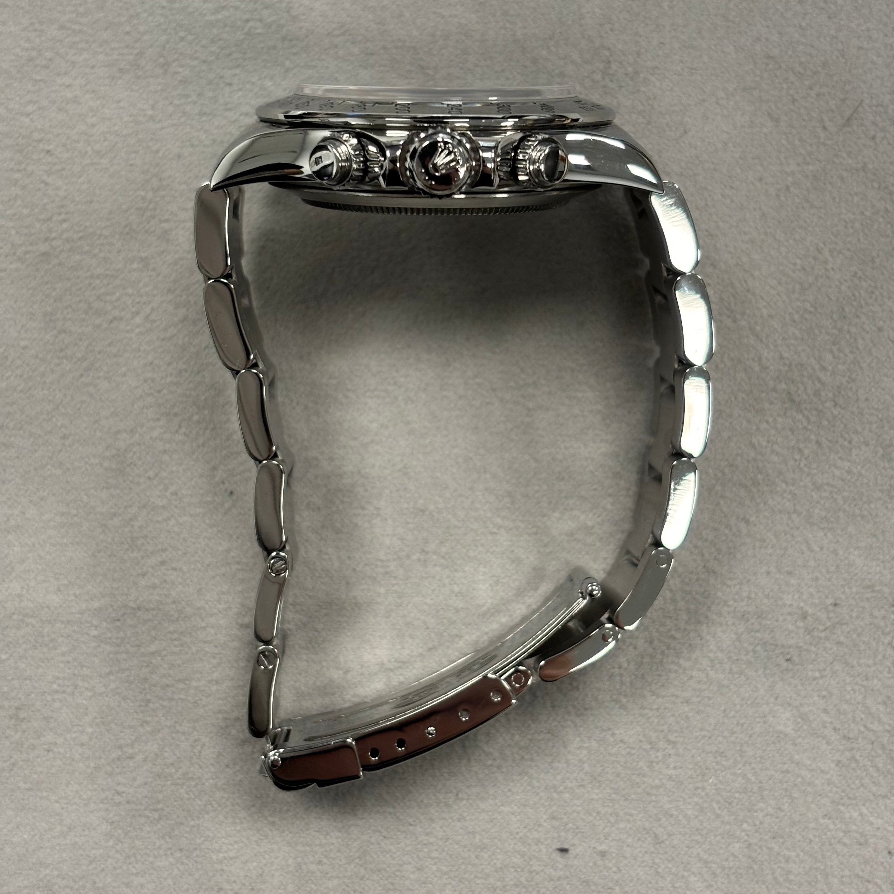 Rolex Daytona 40mm Black Dial Watch Ref# 16520 - Happy Jewelers Fine Jewelry Lifetime Warranty