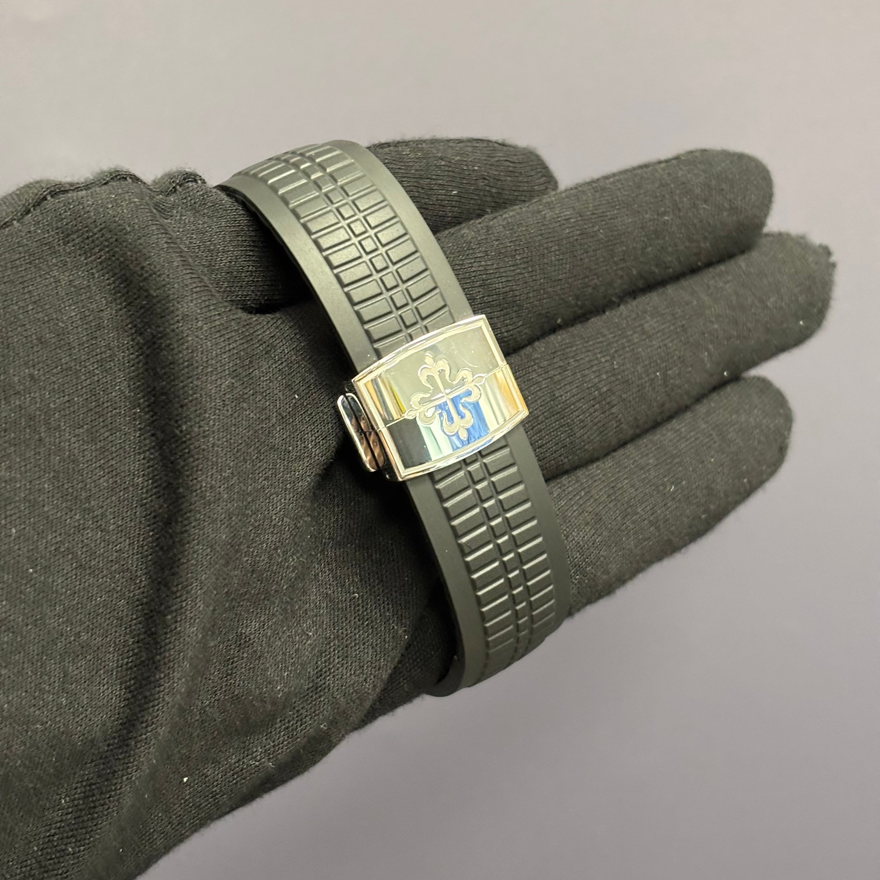 Patek Philippe Aquanaut 42mm Grey Dial Watch Ref# 5968A-001 - Happy Jewelers Fine Jewelry Lifetime Warranty