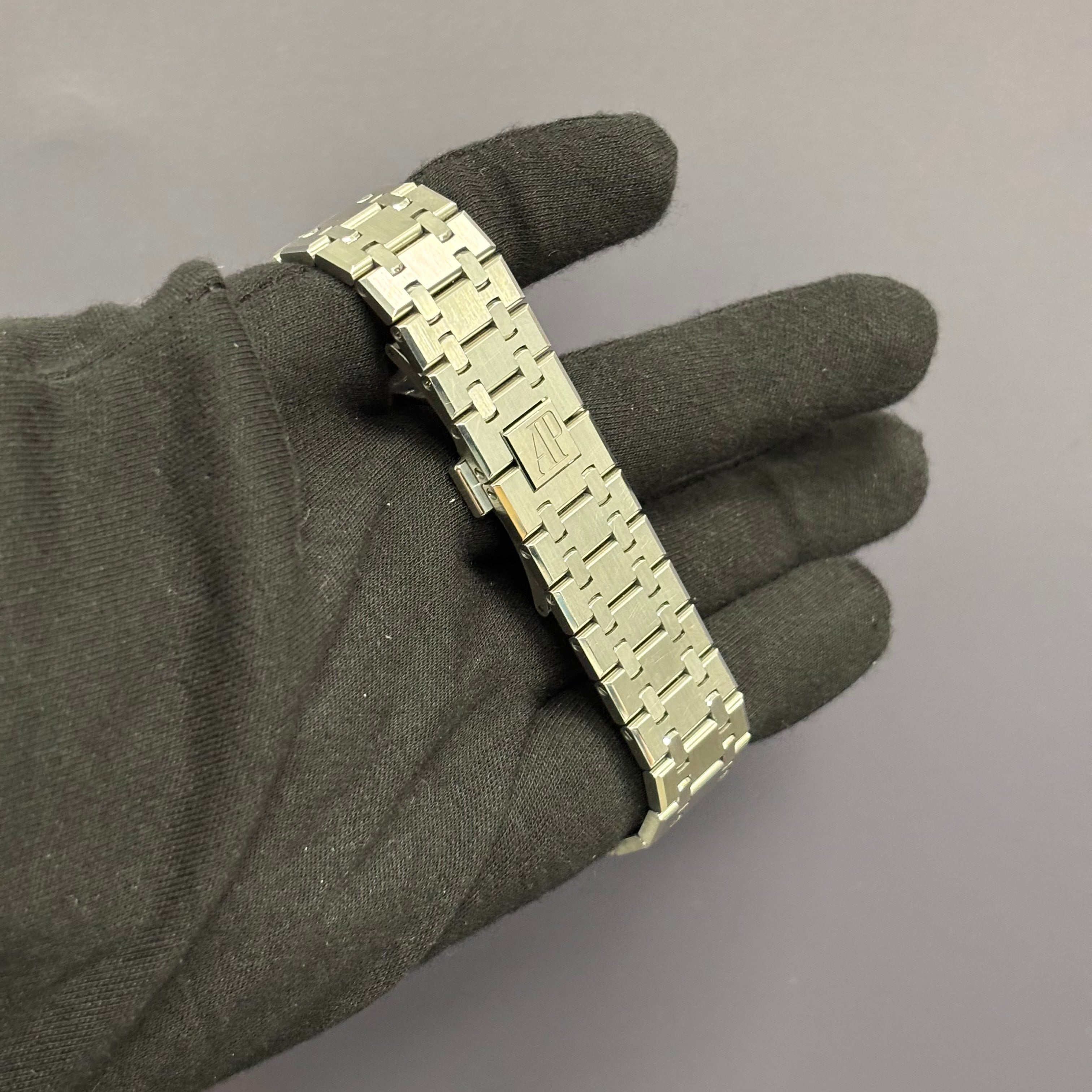 Audemars Piguet Royal Oak 41mm Blue Dial Watch Ref# 26240ST.OO.1320ST.05 - Happy Jewelers Fine Jewelry Lifetime Warranty