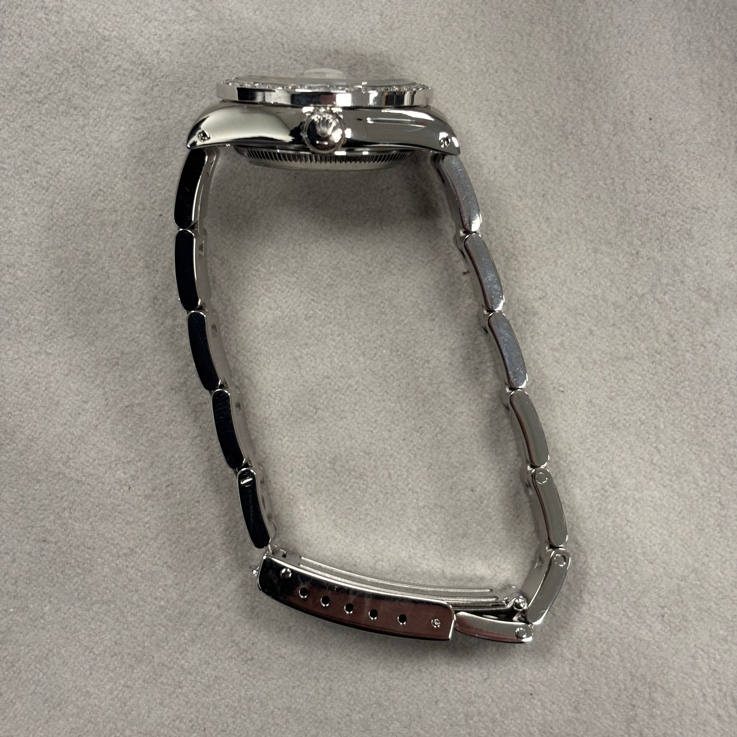 Rolex Datejust 26mm MOP Dial Watch Ref# 69160 - Happy Jewelers Fine Jewelry Lifetime Warranty