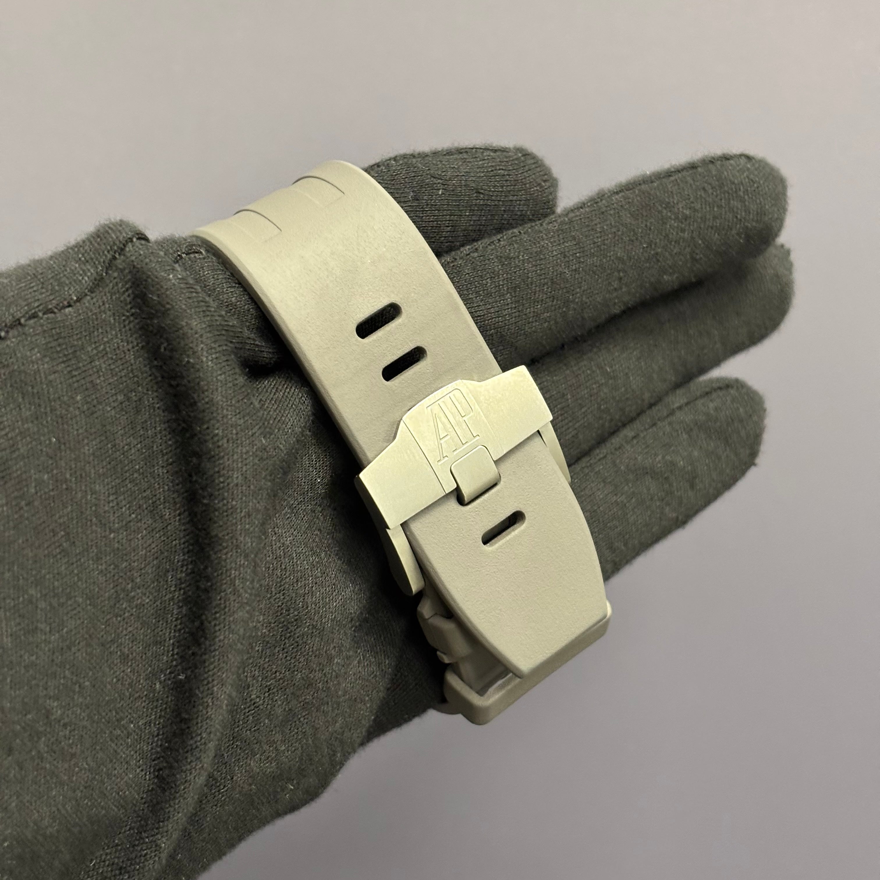 Audemars Piguet Royal Oak 44mm Grey Dial Watch Ref# 26568IM.OO.A004CA.01 - Happy Jewelers Fine Jewelry Lifetime Warranty