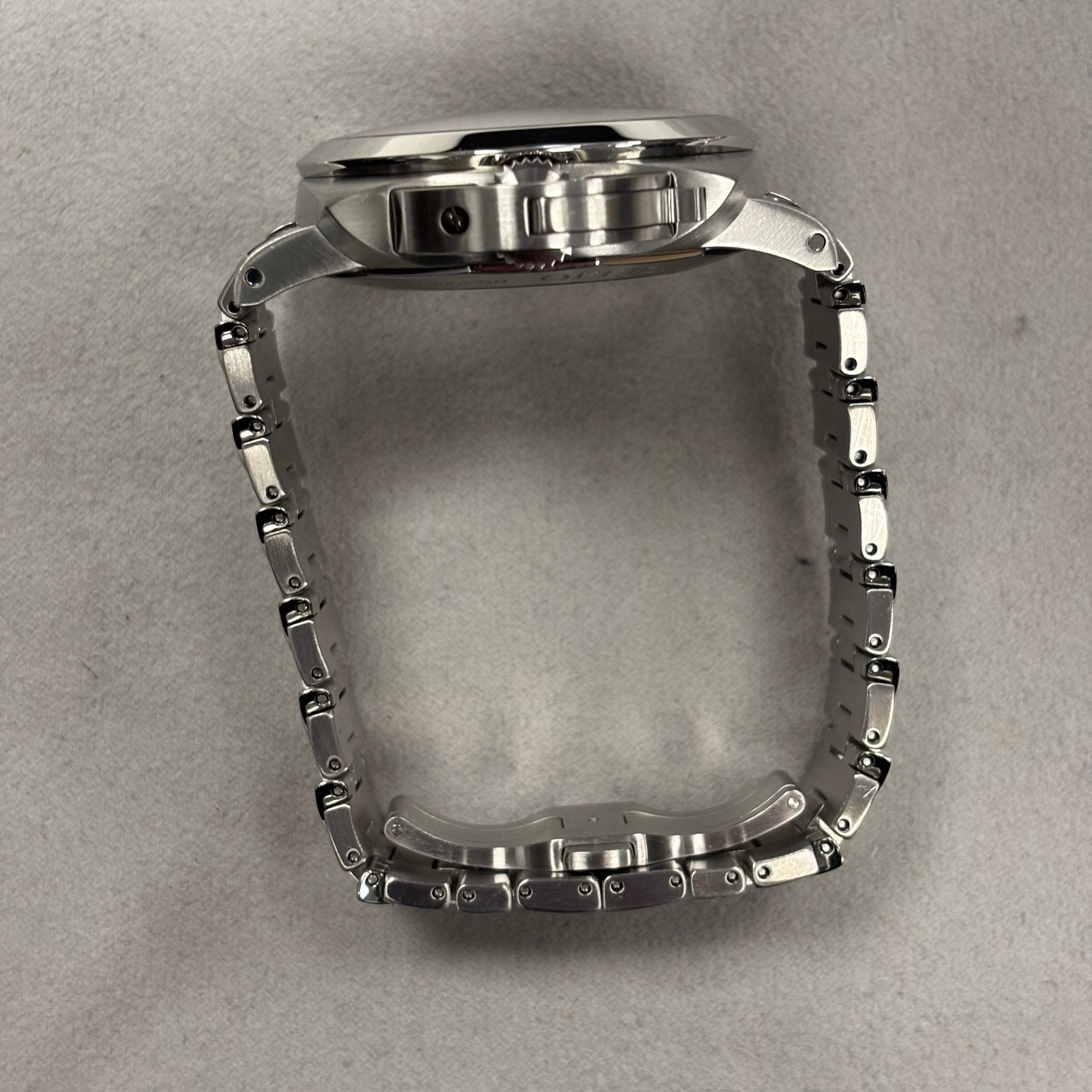 Panerai Luminor 44mm Black Dial Watch Ref# PAM00723 - Happy Jewelers Fine Jewelry Lifetime Warranty