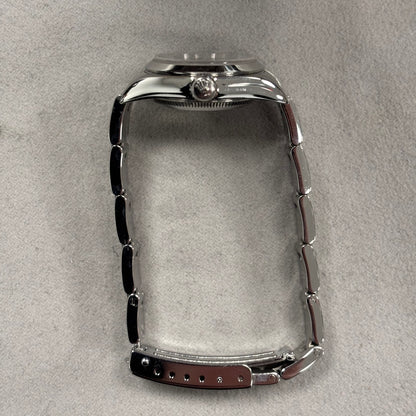 Rolex Oyster Perpetual 26mm Black Dial Watch Ref# 67180 - Happy Jewelers Fine Jewelry Lifetime Warranty