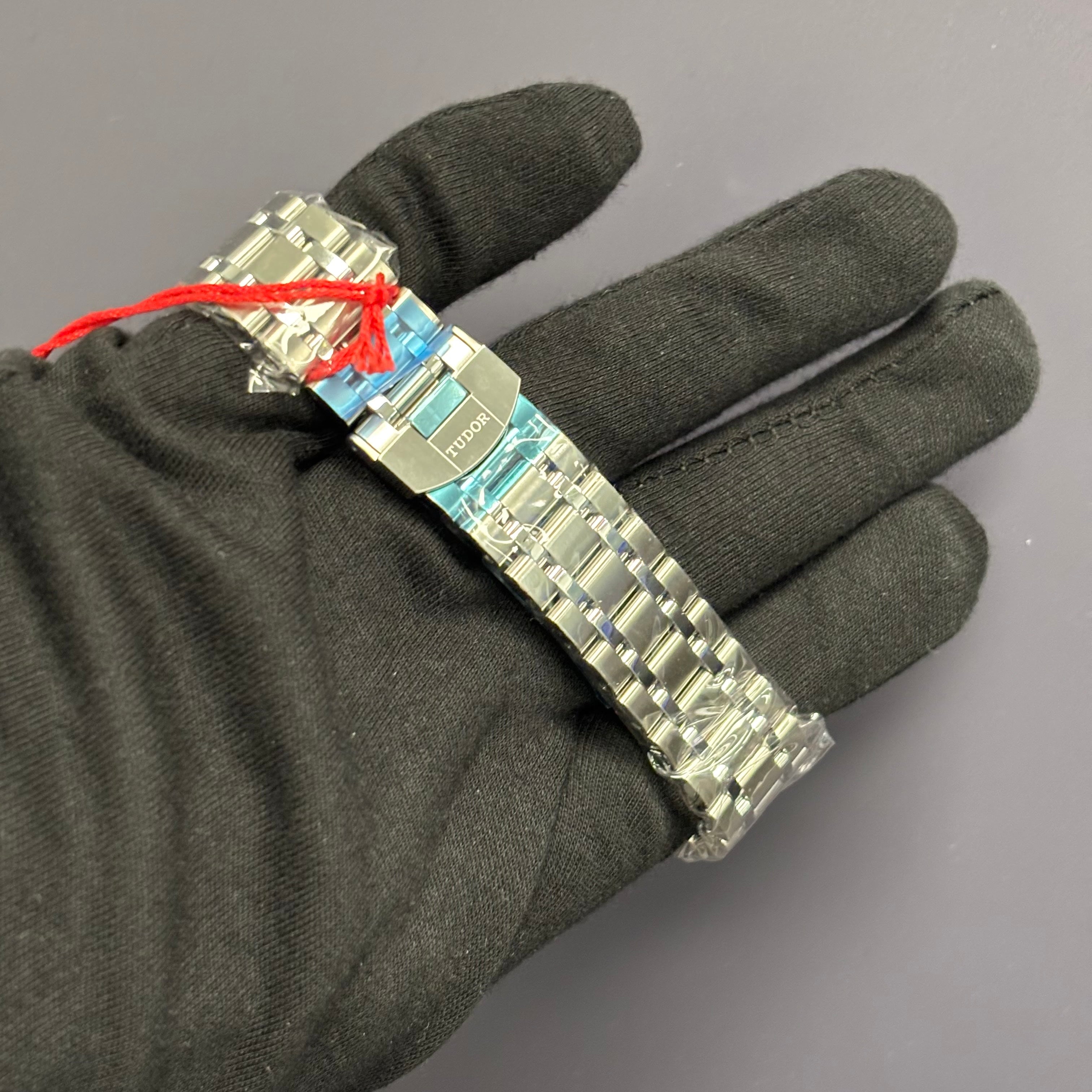 Tudor Royal 38mm Blue Dial Watch Ref# 28500 - Happy Jewelers Fine Jewelry Lifetime Warranty