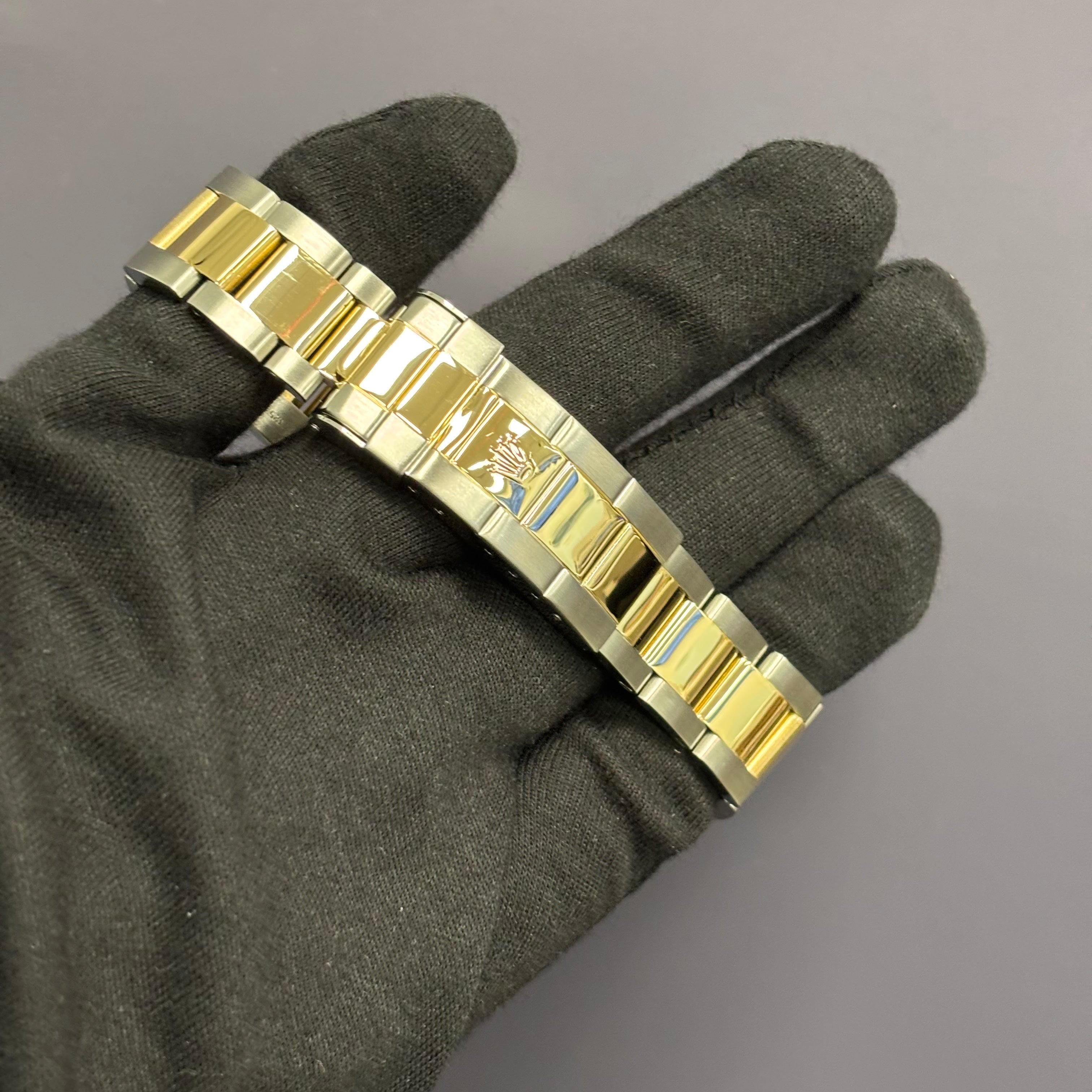 Rolex Submariner 40mm Silver Dial Watch Ref# 16613 - Happy Jewelers Fine Jewelry Lifetime Warranty