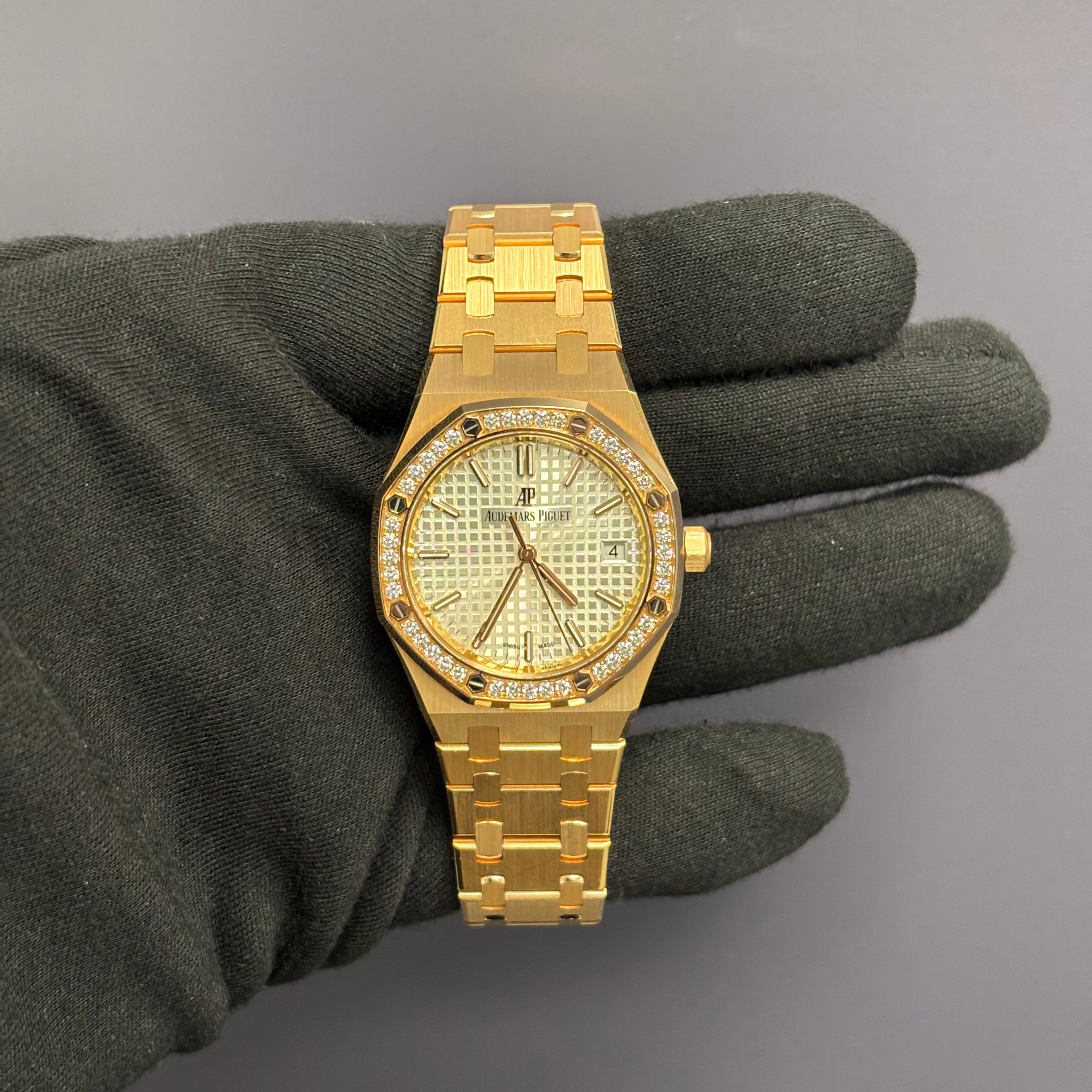 Audemars Piguet Royal Oak 34mm Silver Dial Watch Ref# 77351OR.ZZ.1261OR.01 - Happy Jewelers Fine Jewelry Lifetime Warranty