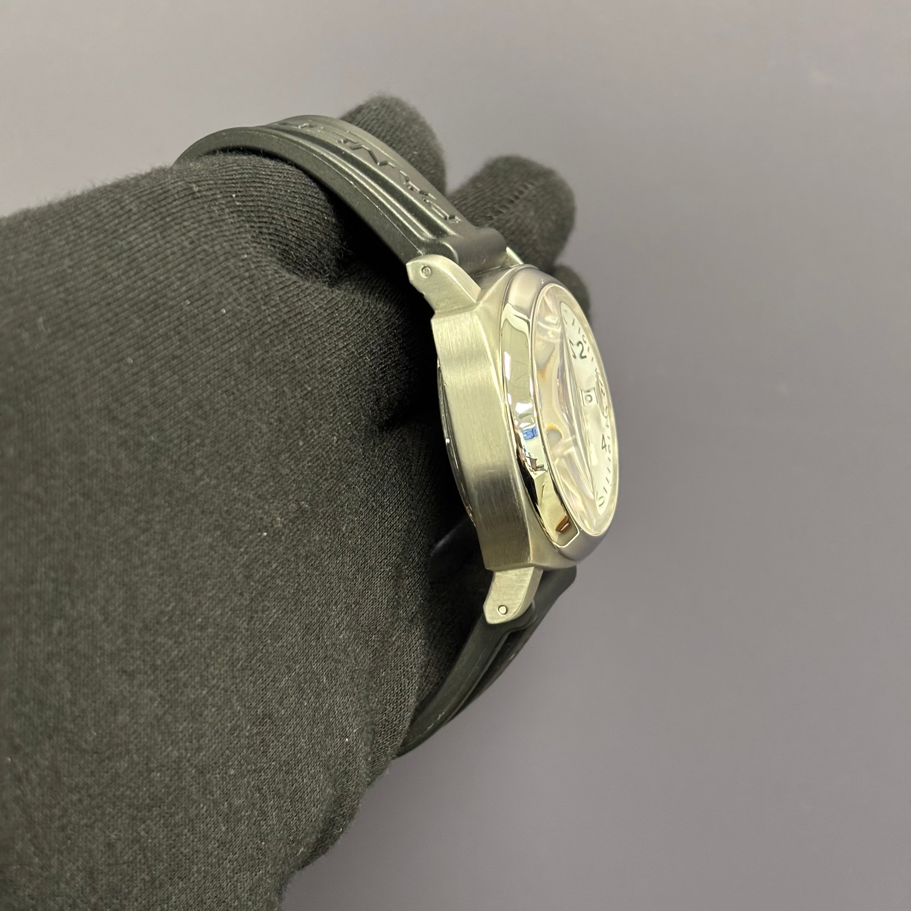 Panerai Luminor 44mm White Dial Watch Ref# PAM00523 - Happy Jewelers Fine Jewelry Lifetime Warranty