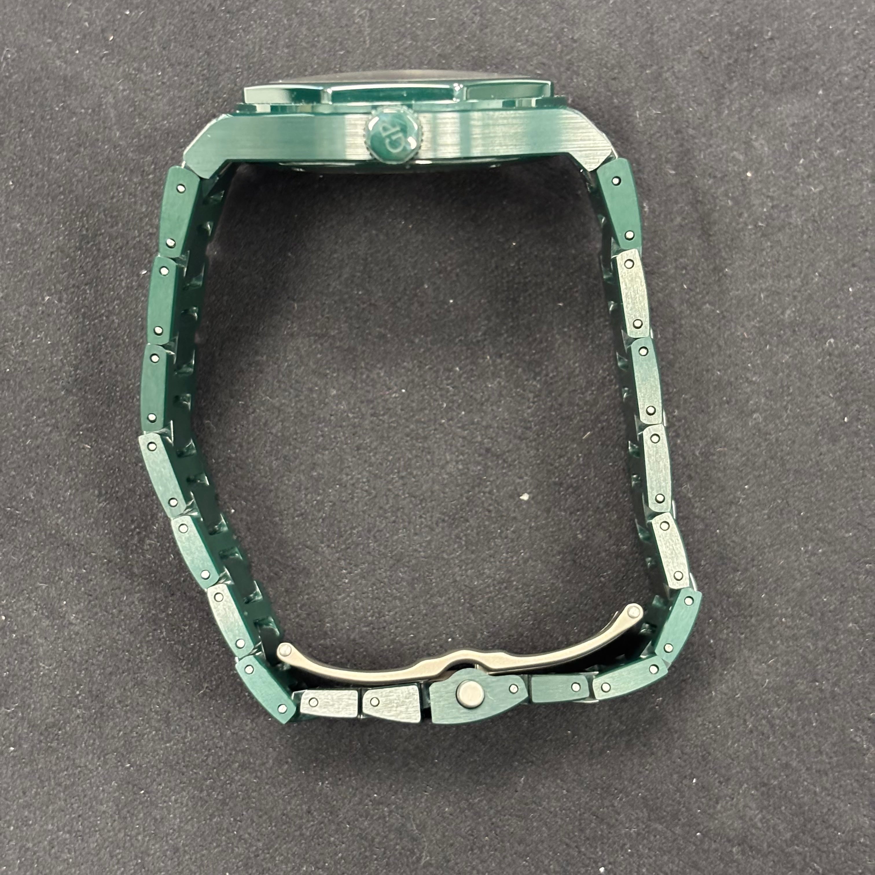 Girard Perregaux Laureato 38mm Green Dial Watch Ref# 81005-32-3080-1CX - Happy Jewelers Fine Jewelry Lifetime Warranty