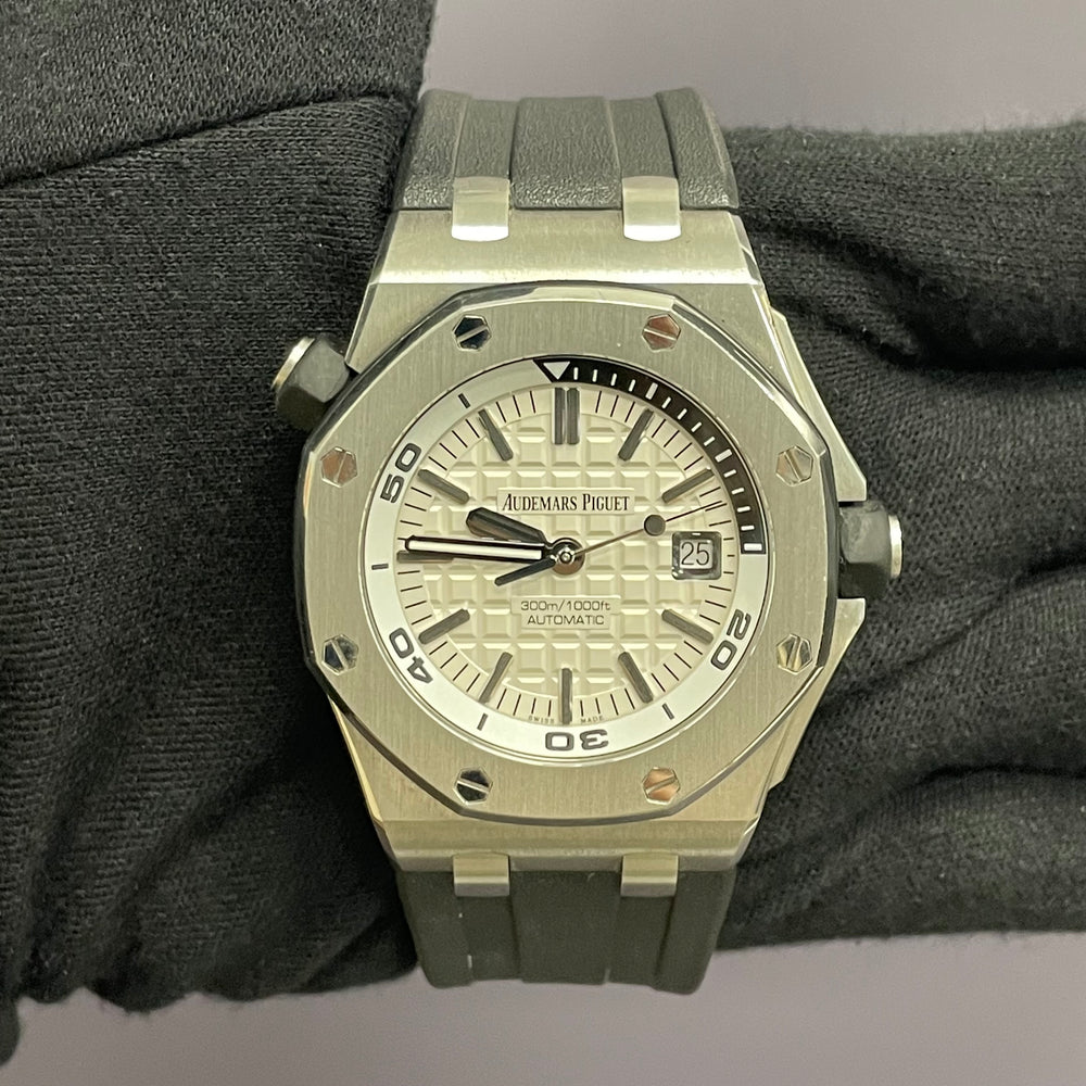 Audemars Piguet Royal Oak 42mm Black Dial Watch Ref# 15710ST.OO.A002CA.02